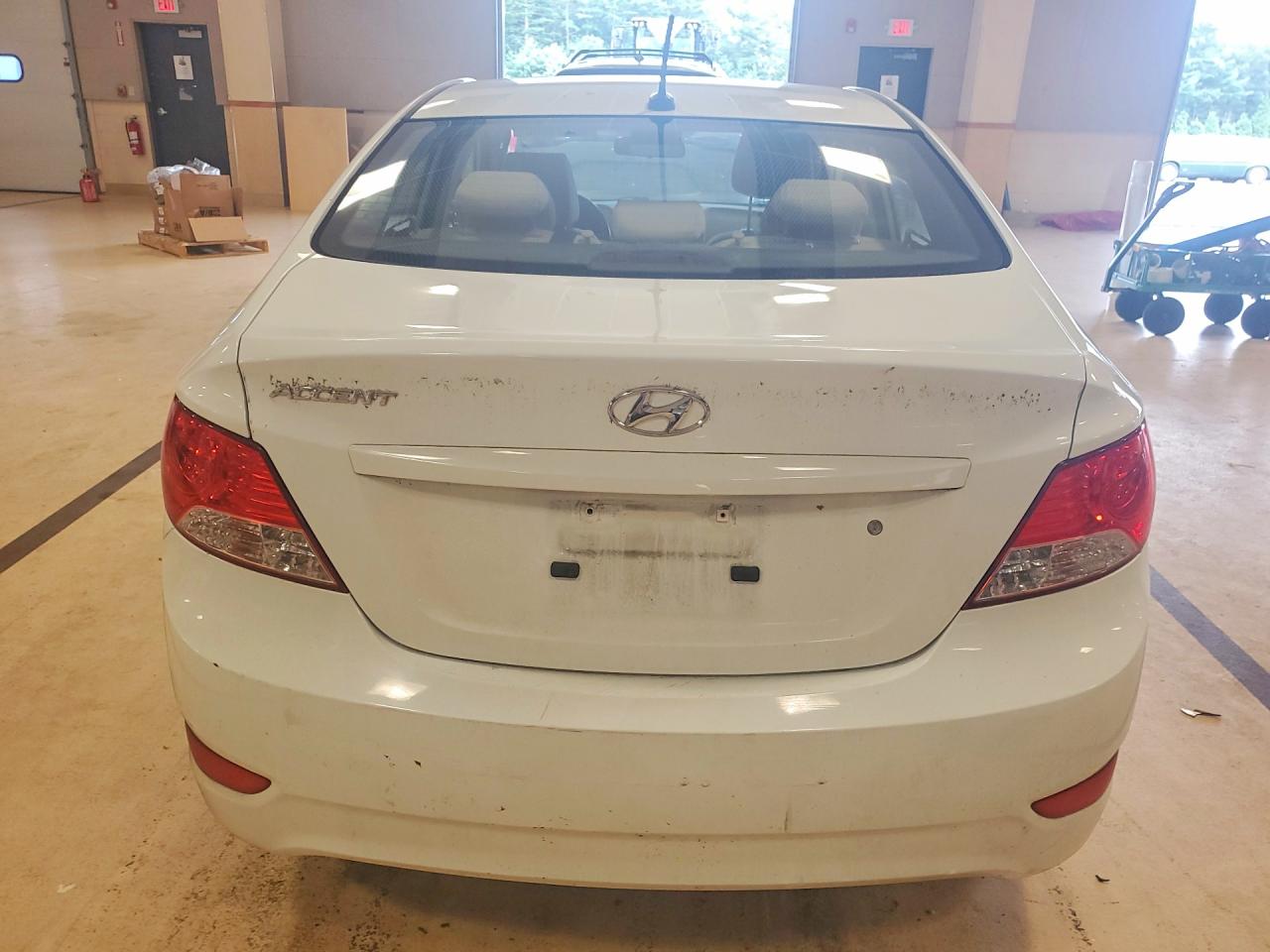 2012 Hyundai Accent Gls White vin: KMHCU4AE0CU070156