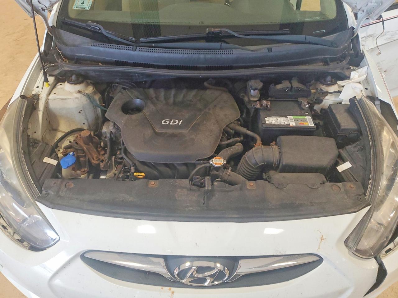 2012 Hyundai Accent Gls White vin: KMHCU4AE0CU070156