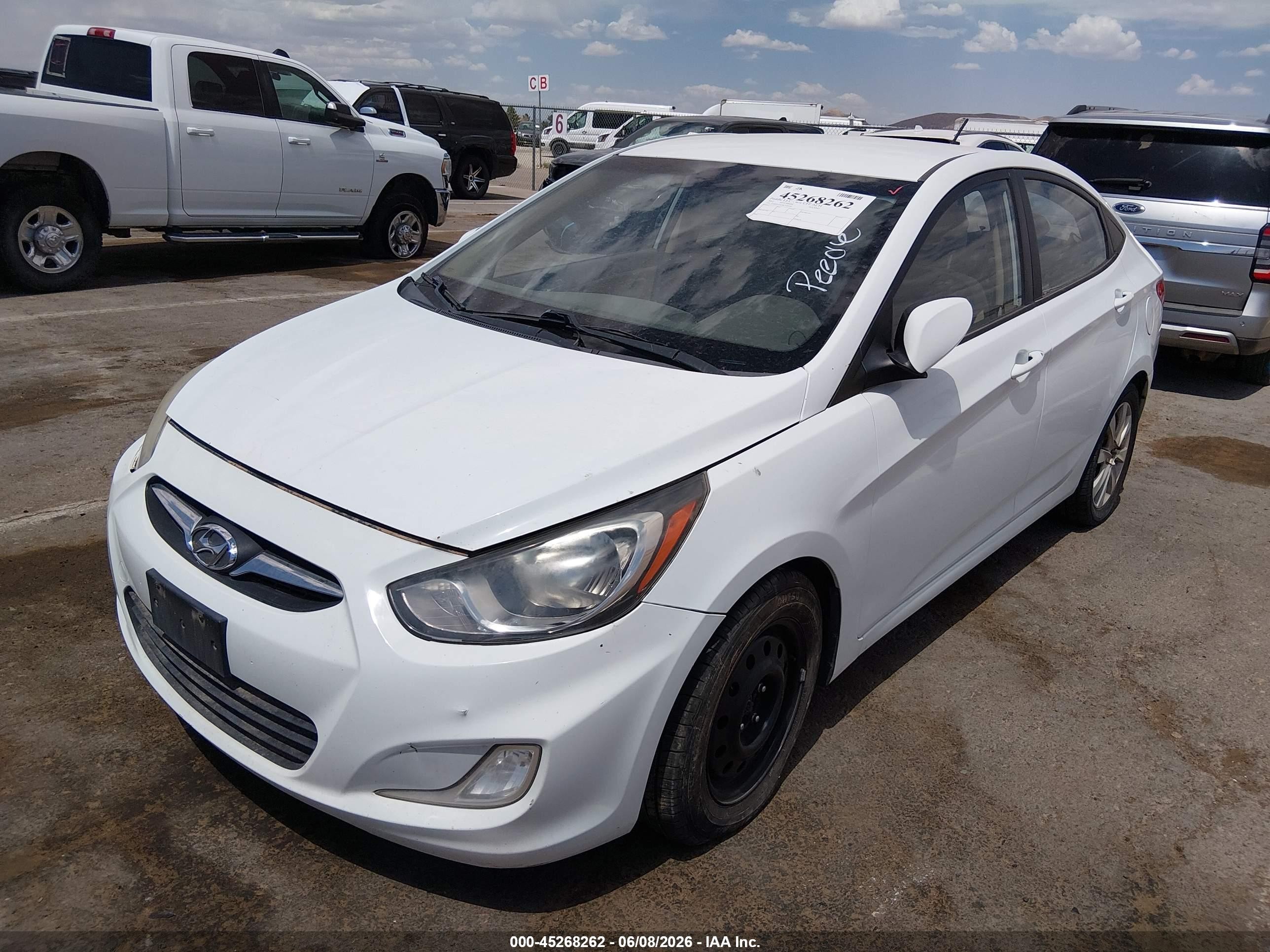 2012 Hyundai Accent Gls White vin: KMHCU4AE0CU184383