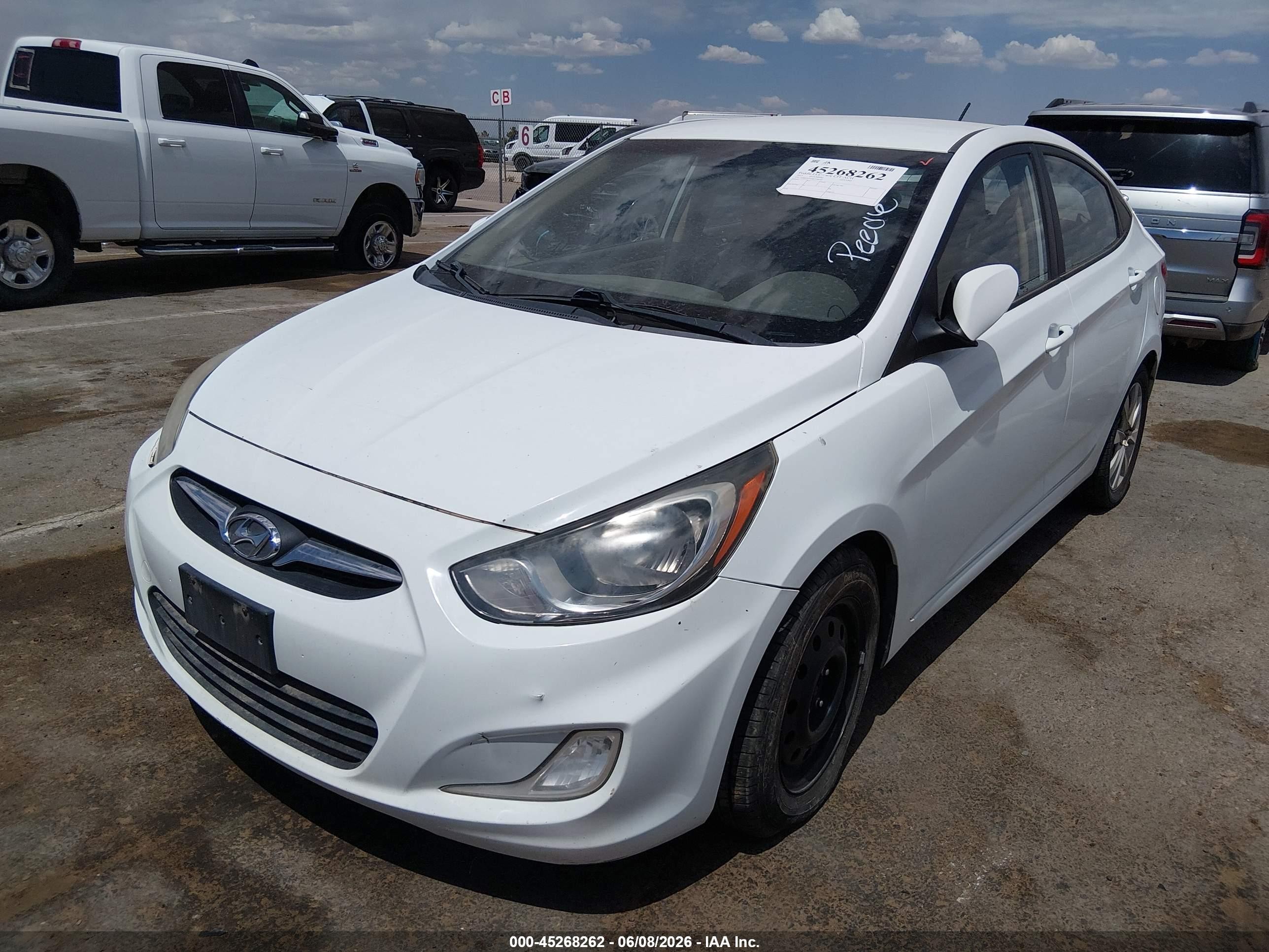 2012 Hyundai Accent Gls White vin: KMHCU4AE0CU184383