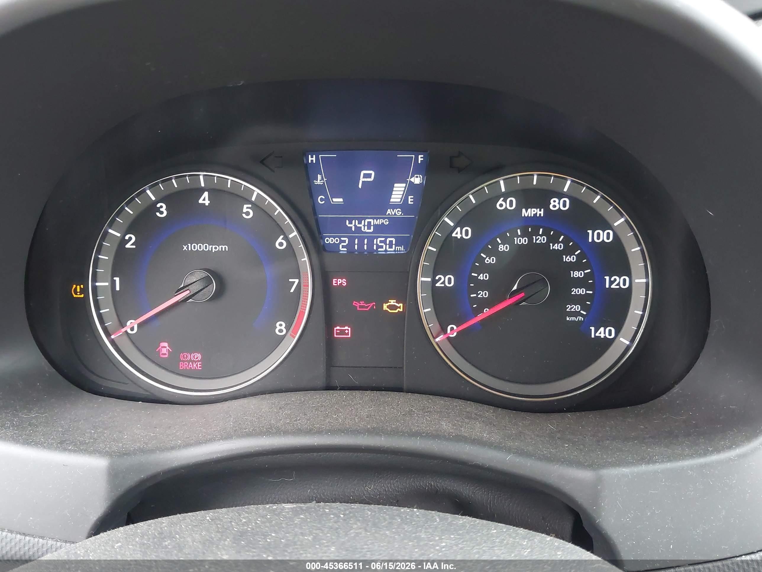 2012 Hyundai Accent Gls Silver vin: KMHCU4AE0CU235915