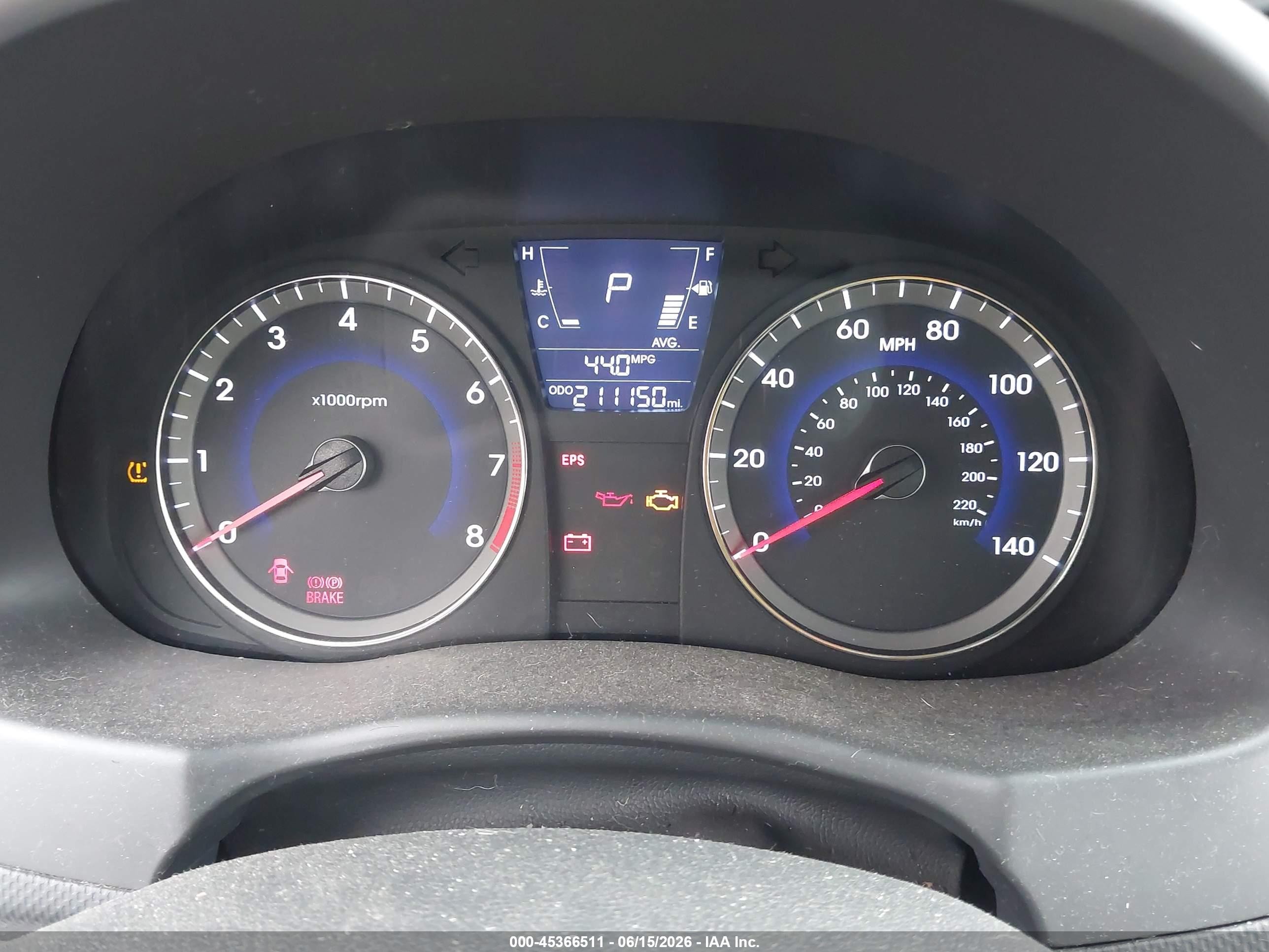 2012 Hyundai Accent Gls Silver vin: KMHCU4AE0CU235915