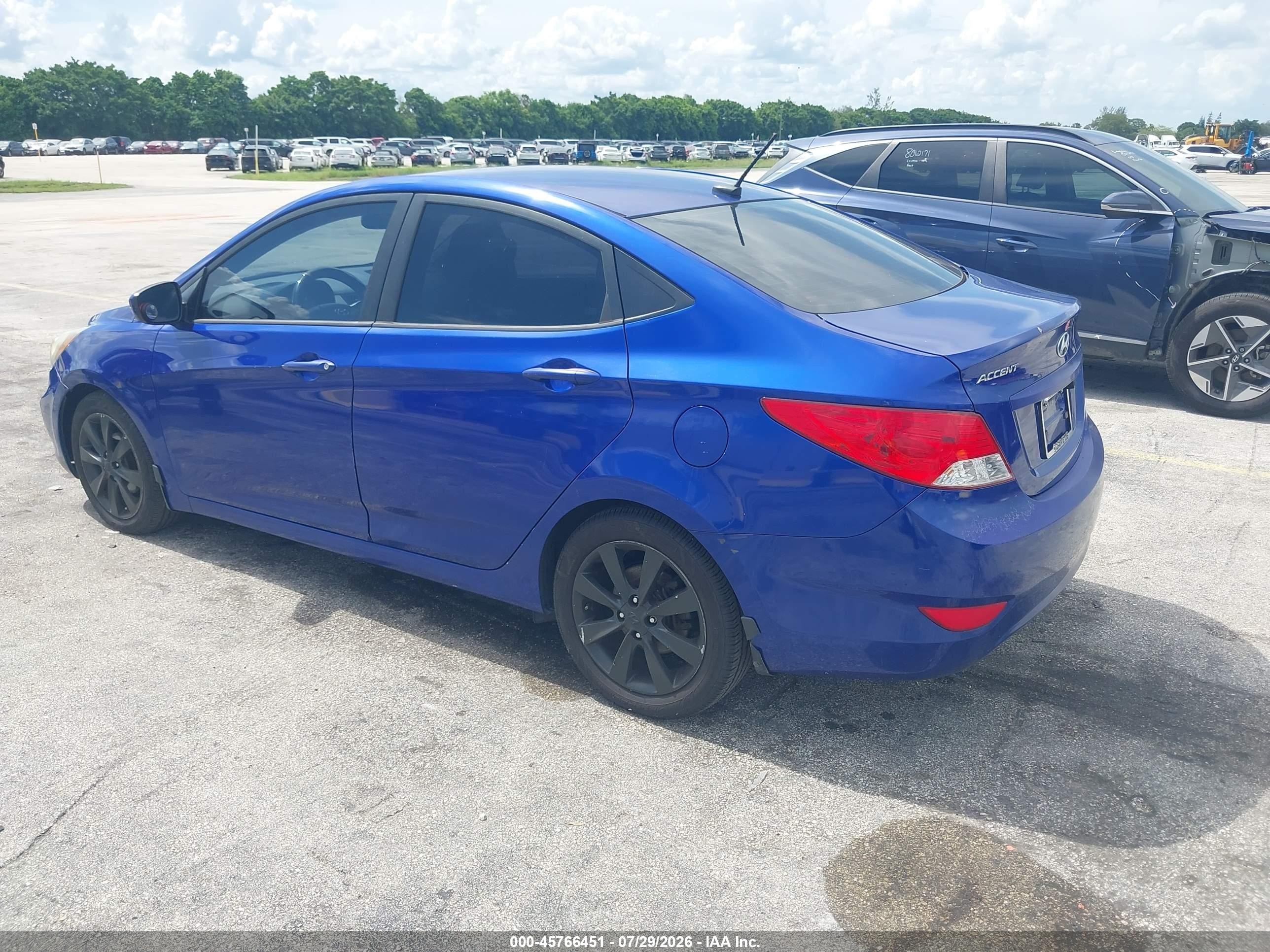 2012 Hyundai Accent Gls Blue vin: KMHCU4AE0CU247644