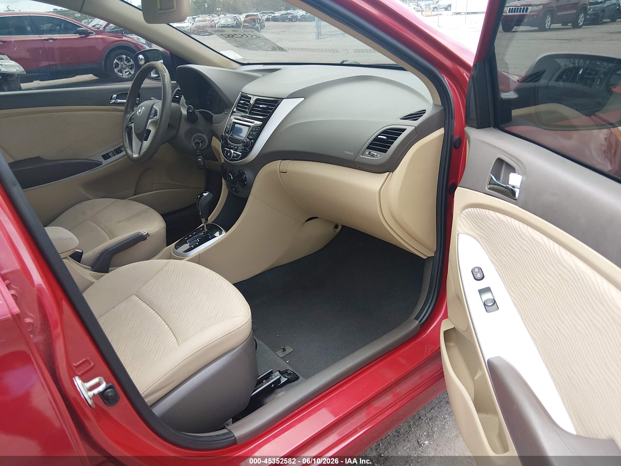 2013 Hyundai Accent Gls Red vin: KMHCU4AE0DU314812