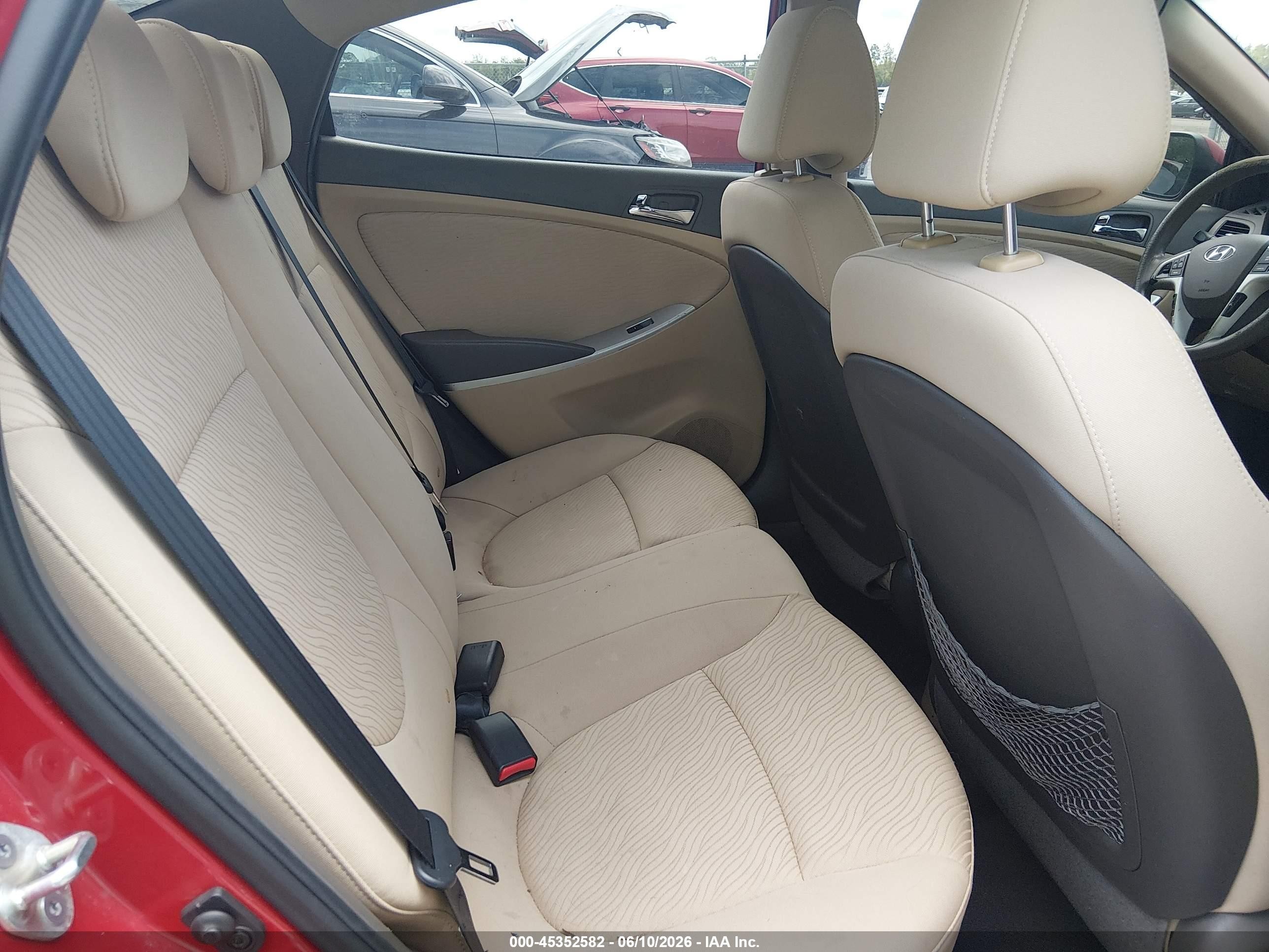 2013 Hyundai Accent Gls Red vin: KMHCU4AE0DU314812