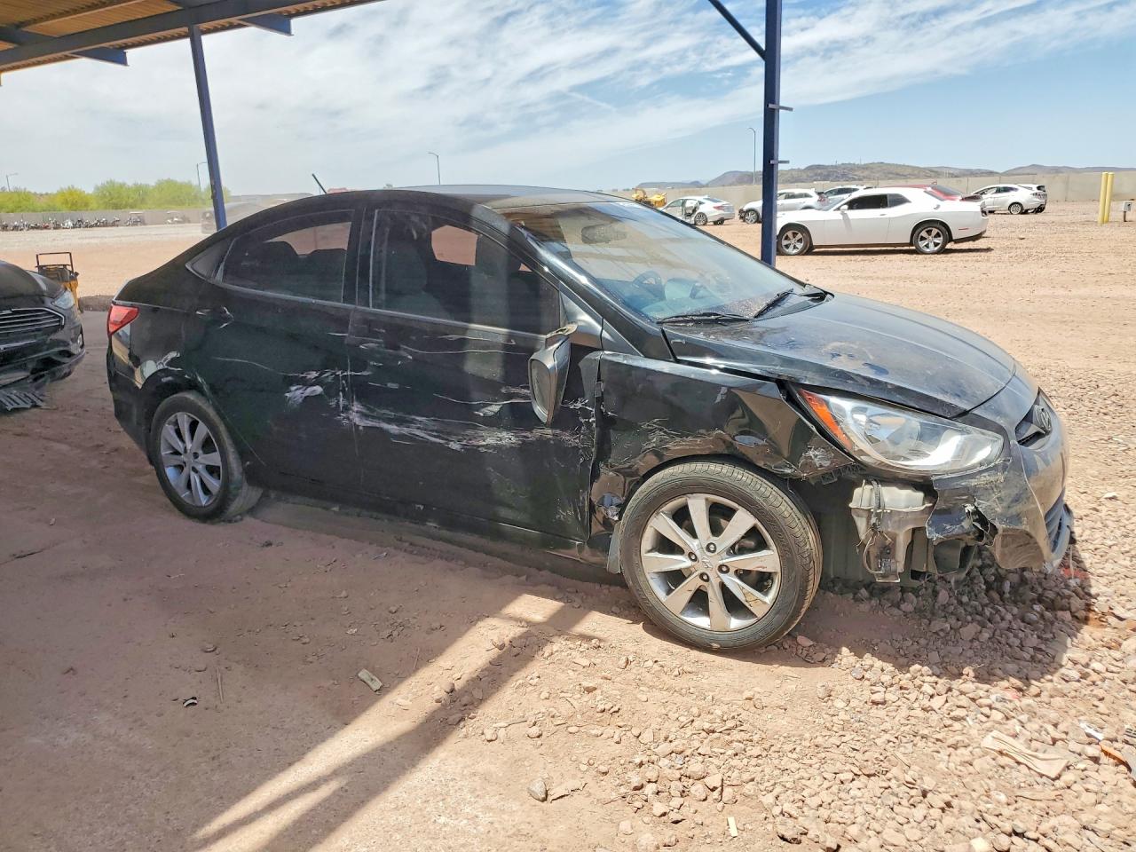 2013 Hyundai Accent Gls Черный vin: KMHCU4AE0DU574854