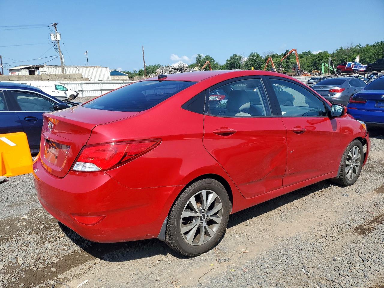 2015 Hyundai Accent Gls Red vin: KMHCU4AE0FU822555