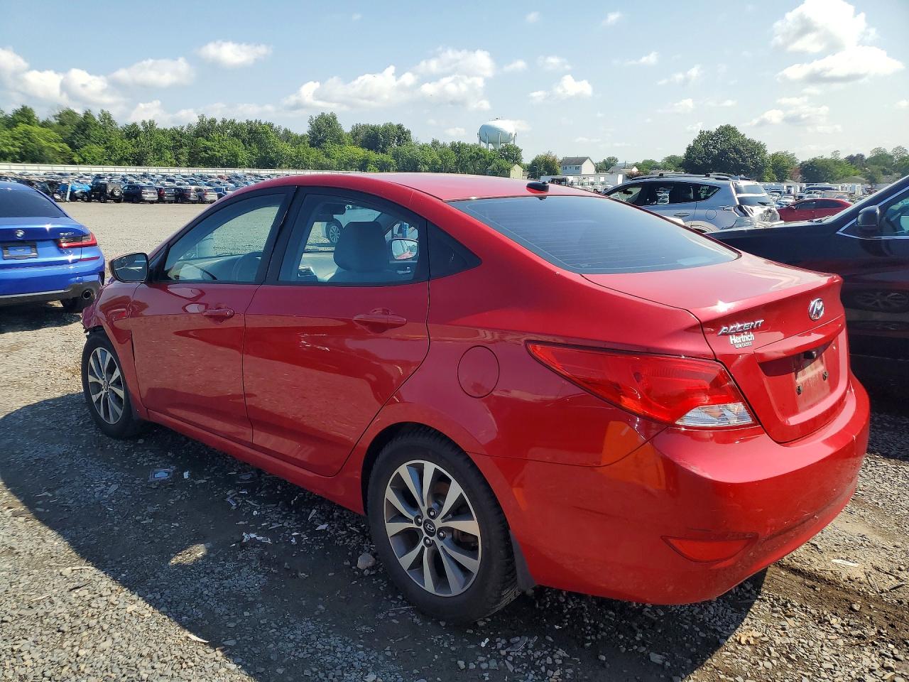 2015 Hyundai Accent Gls Red vin: KMHCU4AE0FU822555