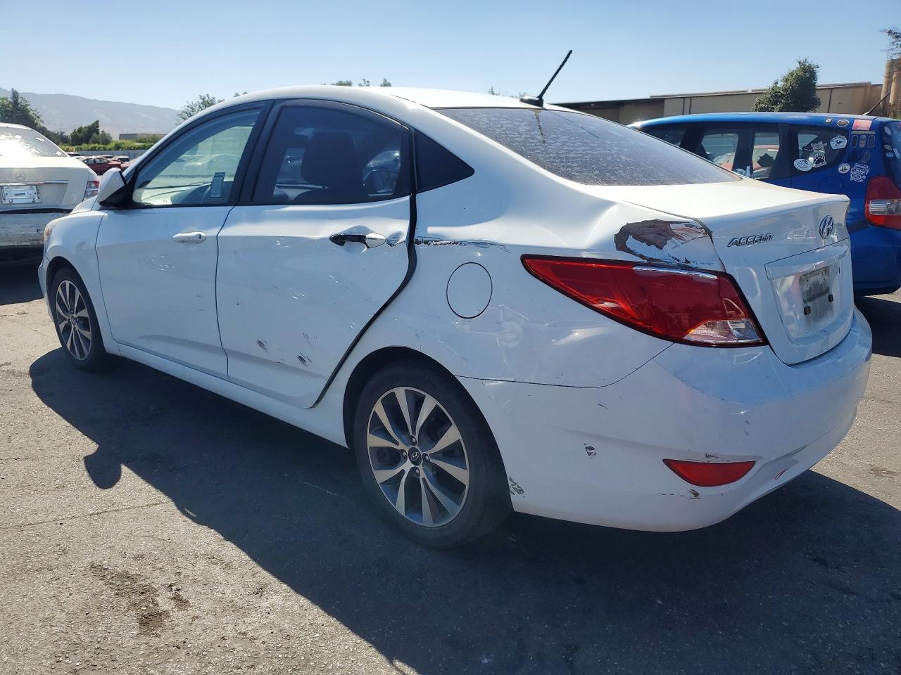 2015 Hyundai Accent Gls White vin: KMHCU4AE0FU923966