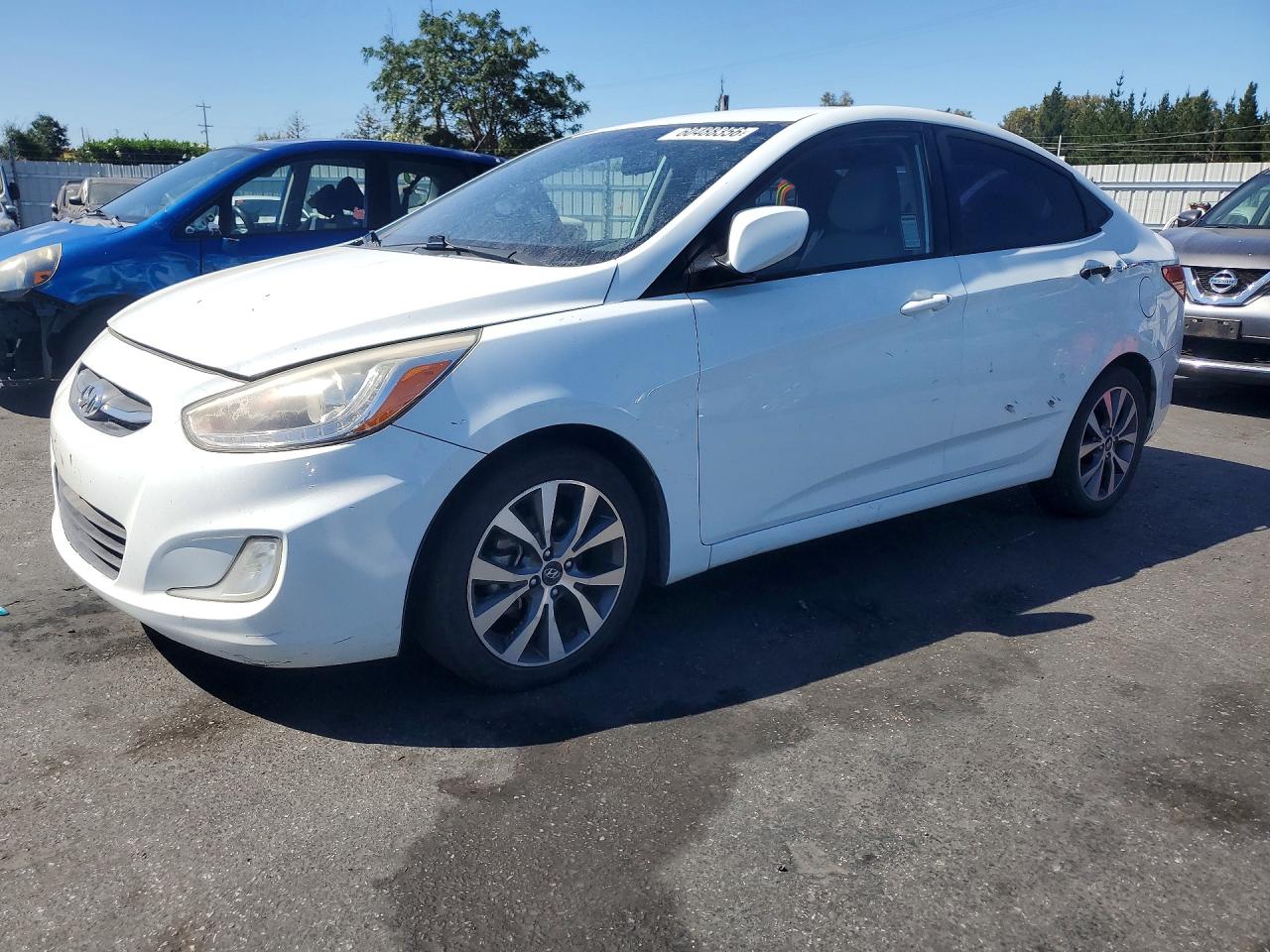 2015 Hyundai Accent Gls White vin: KMHCU4AE0FU923966