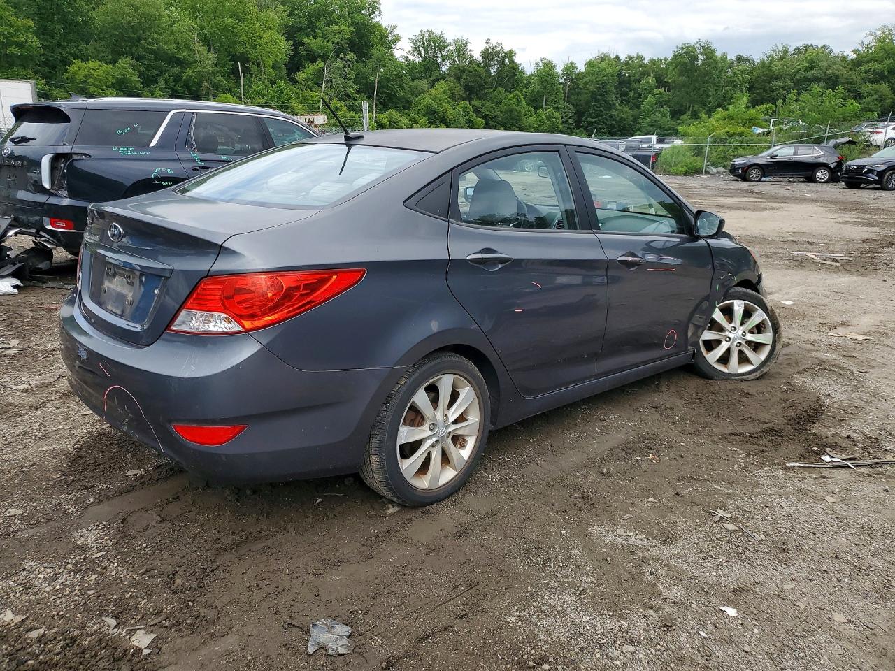 2012 Hyundai Accent Gls Gray vin: KMHCU4AE1CU043211