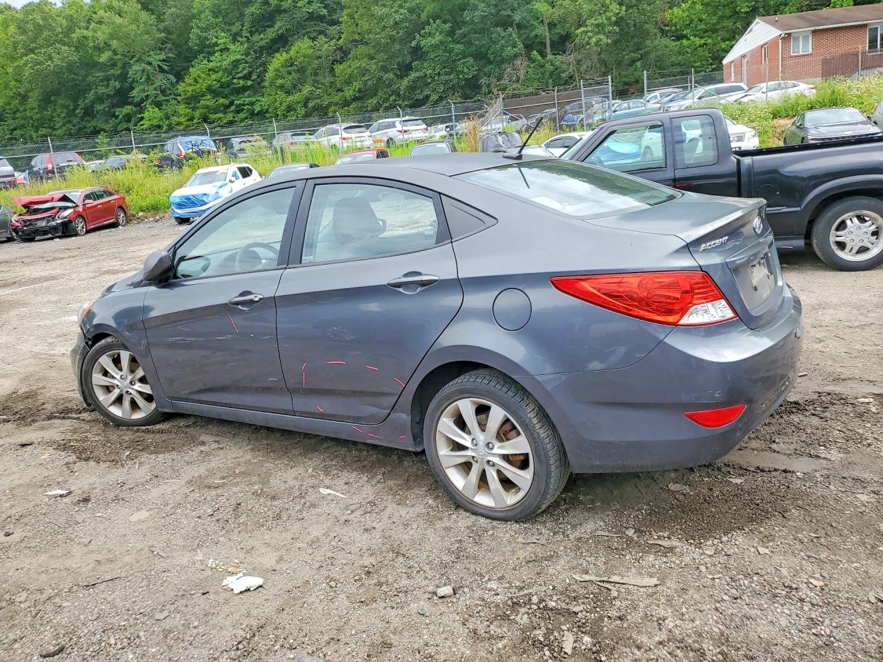 2012 Hyundai Accent Gls Gray vin: KMHCU4AE1CU043211