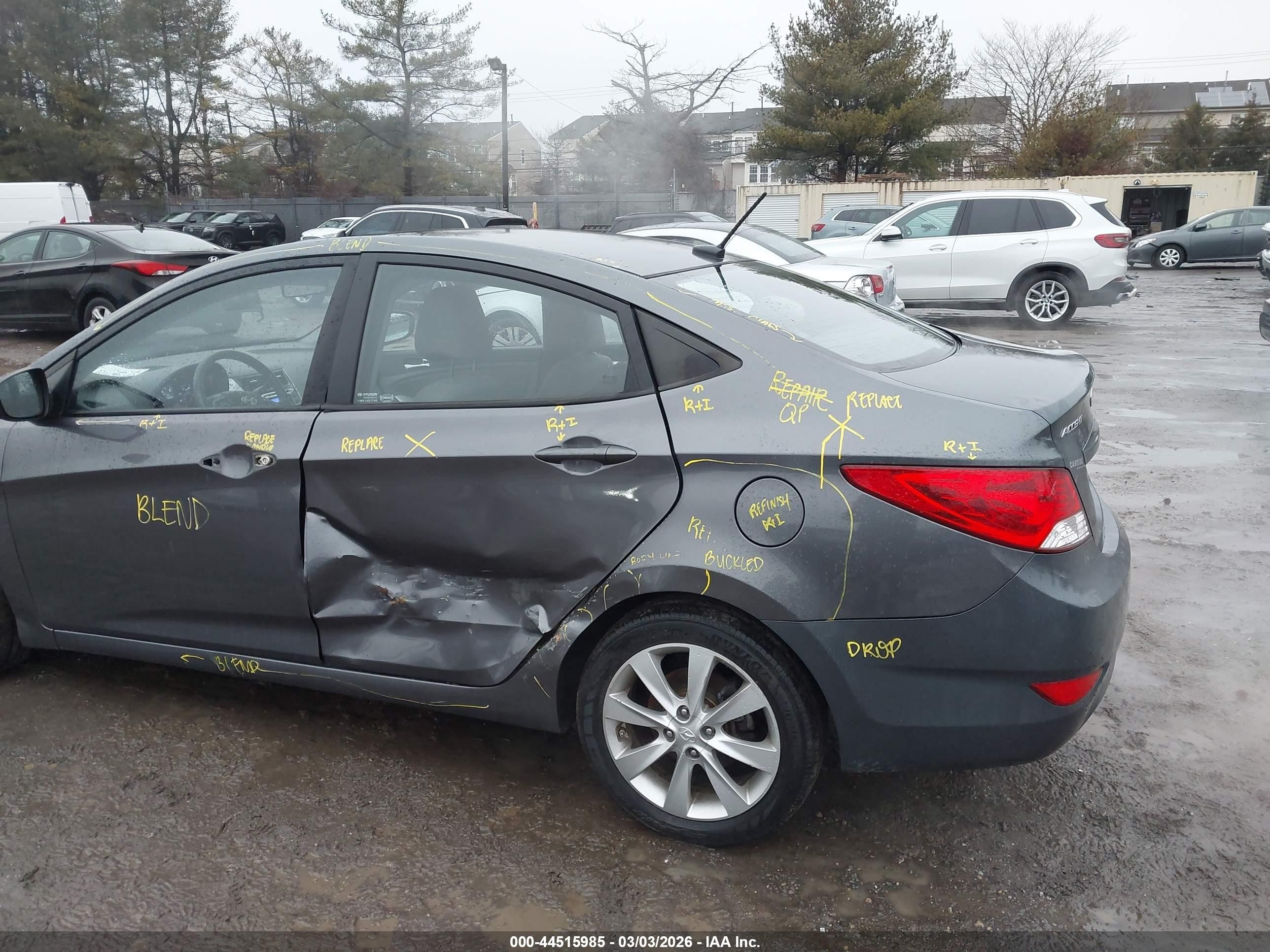 2012 Hyundai Accent Gls Gray vin: KMHCU4AE1CU239228