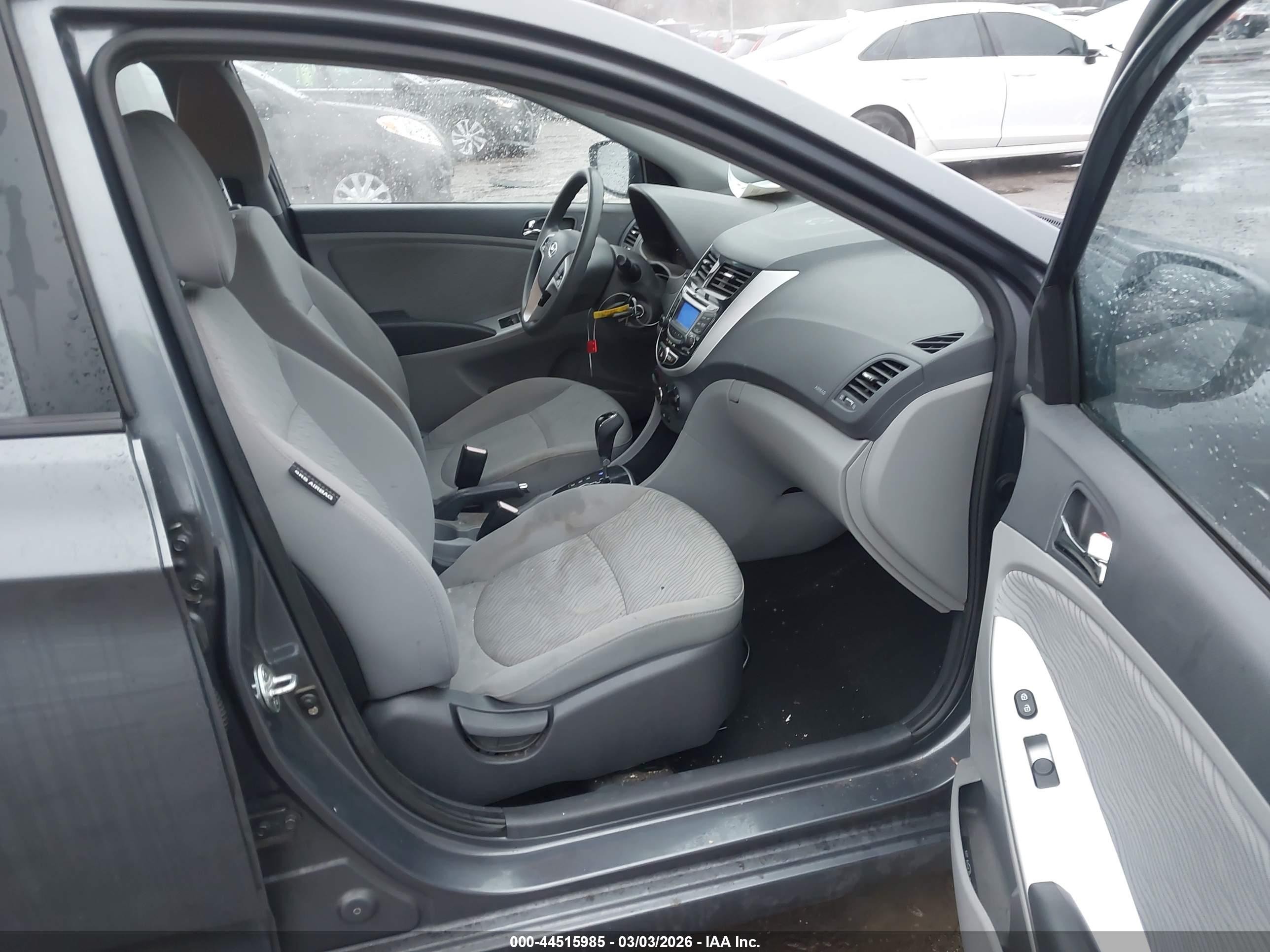 2012 Hyundai Accent Gls Gray vin: KMHCU4AE1CU239228