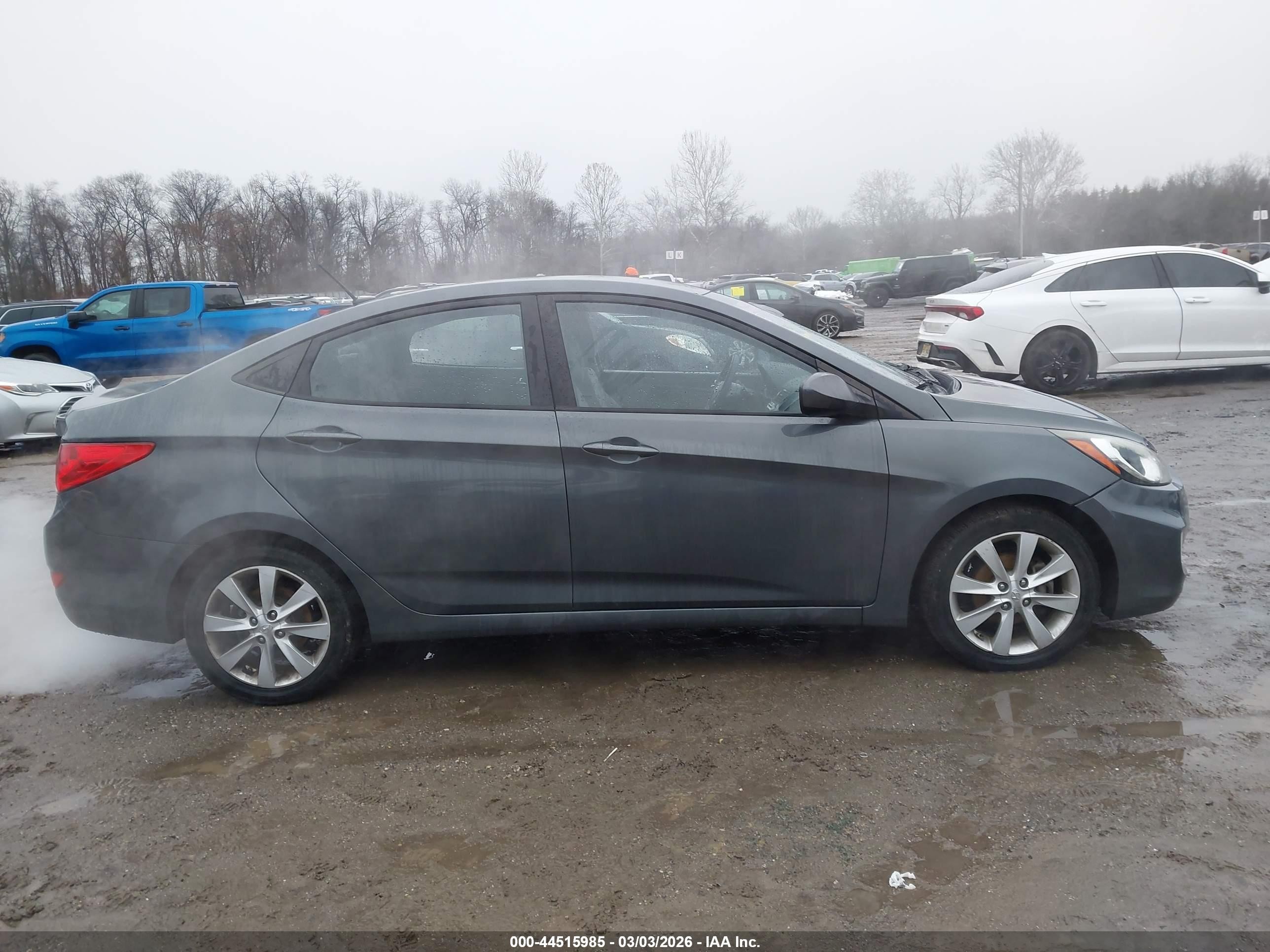 2012 Hyundai Accent Gls Gray vin: KMHCU4AE1CU239228