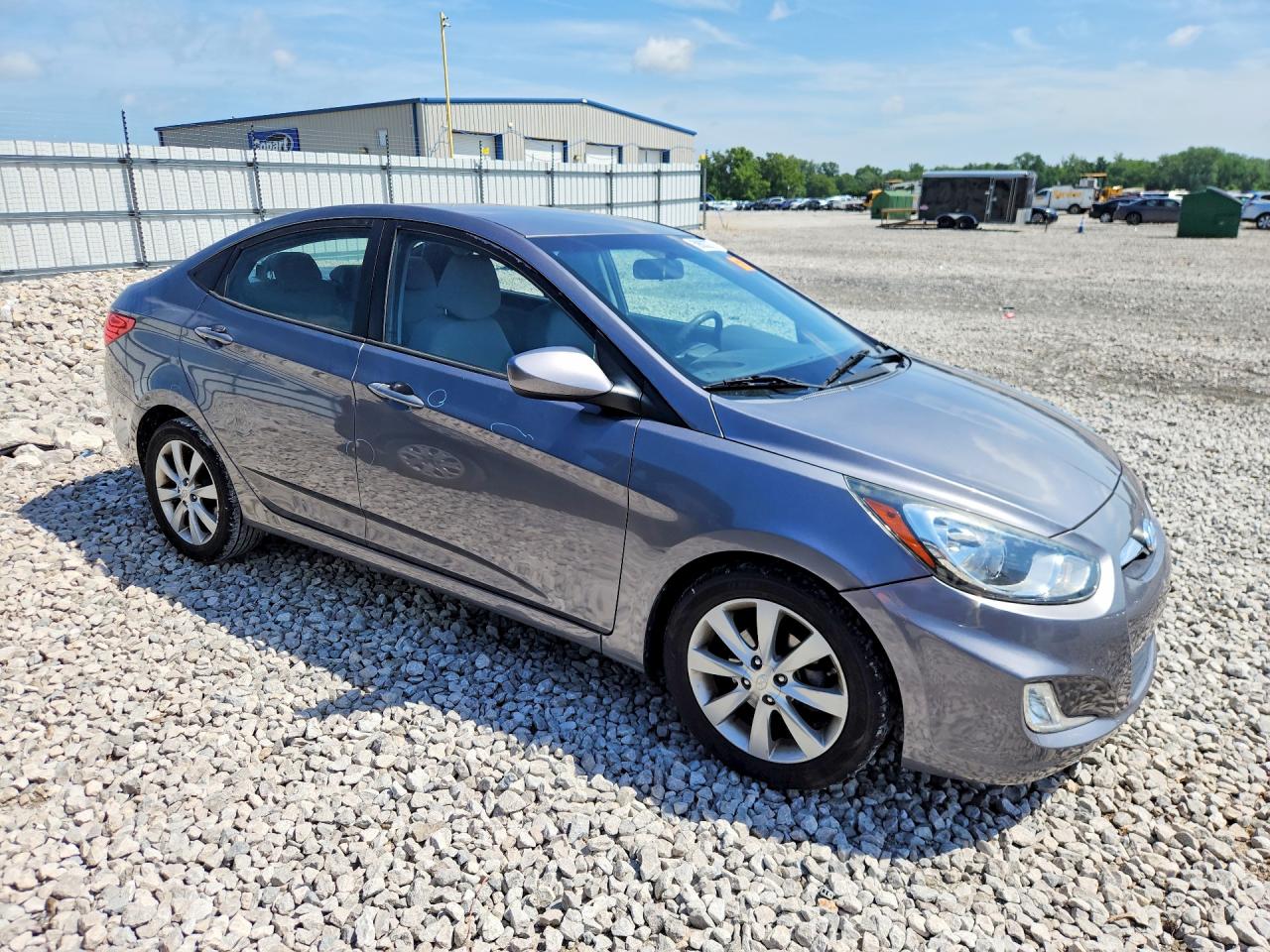 2013 Hyundai Accent Gls Gray vin: KMHCU4AE1DU473323