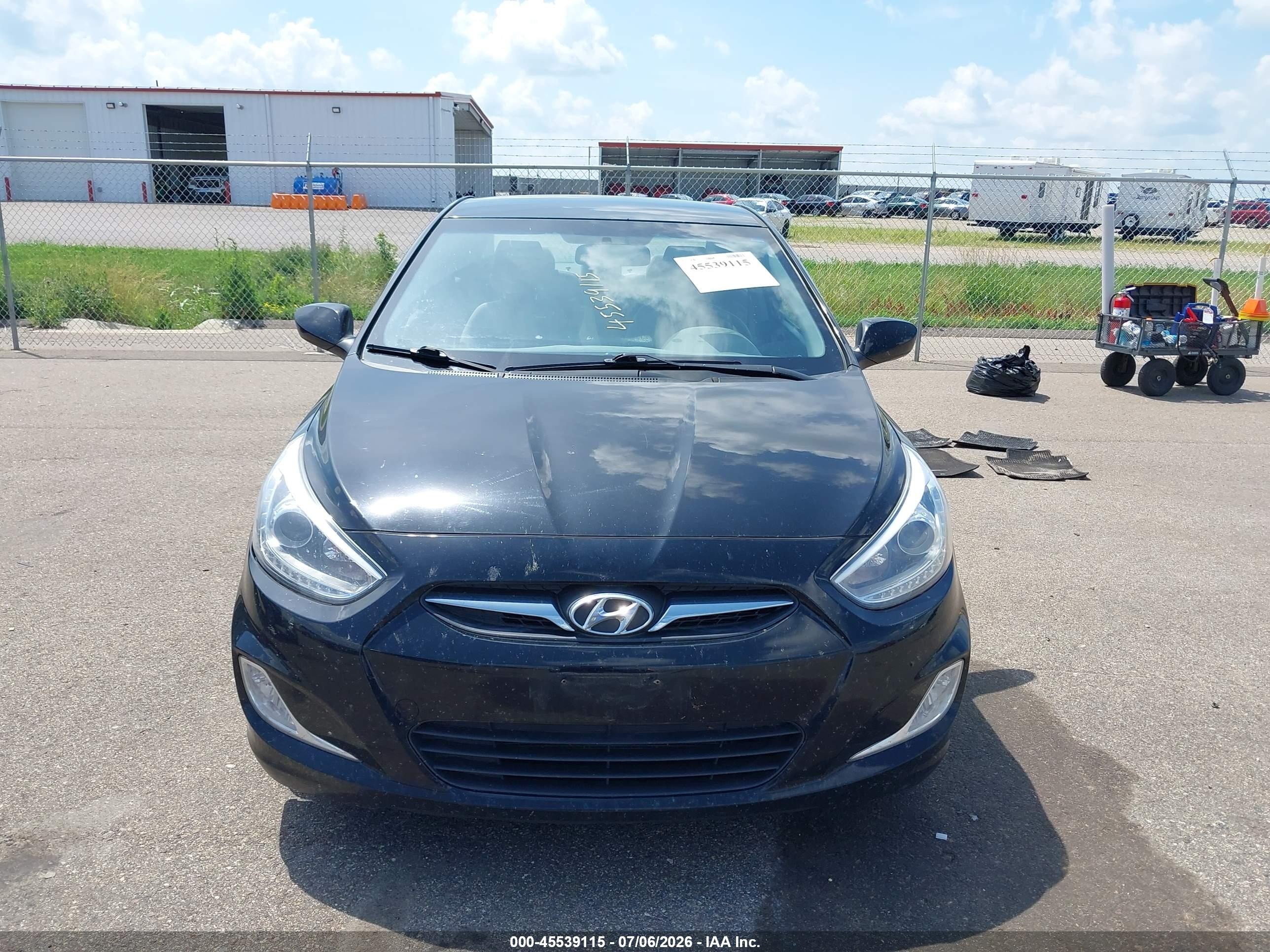 2014 Hyundai Accent Gls Black vin: KMHCU4AE1EU603182