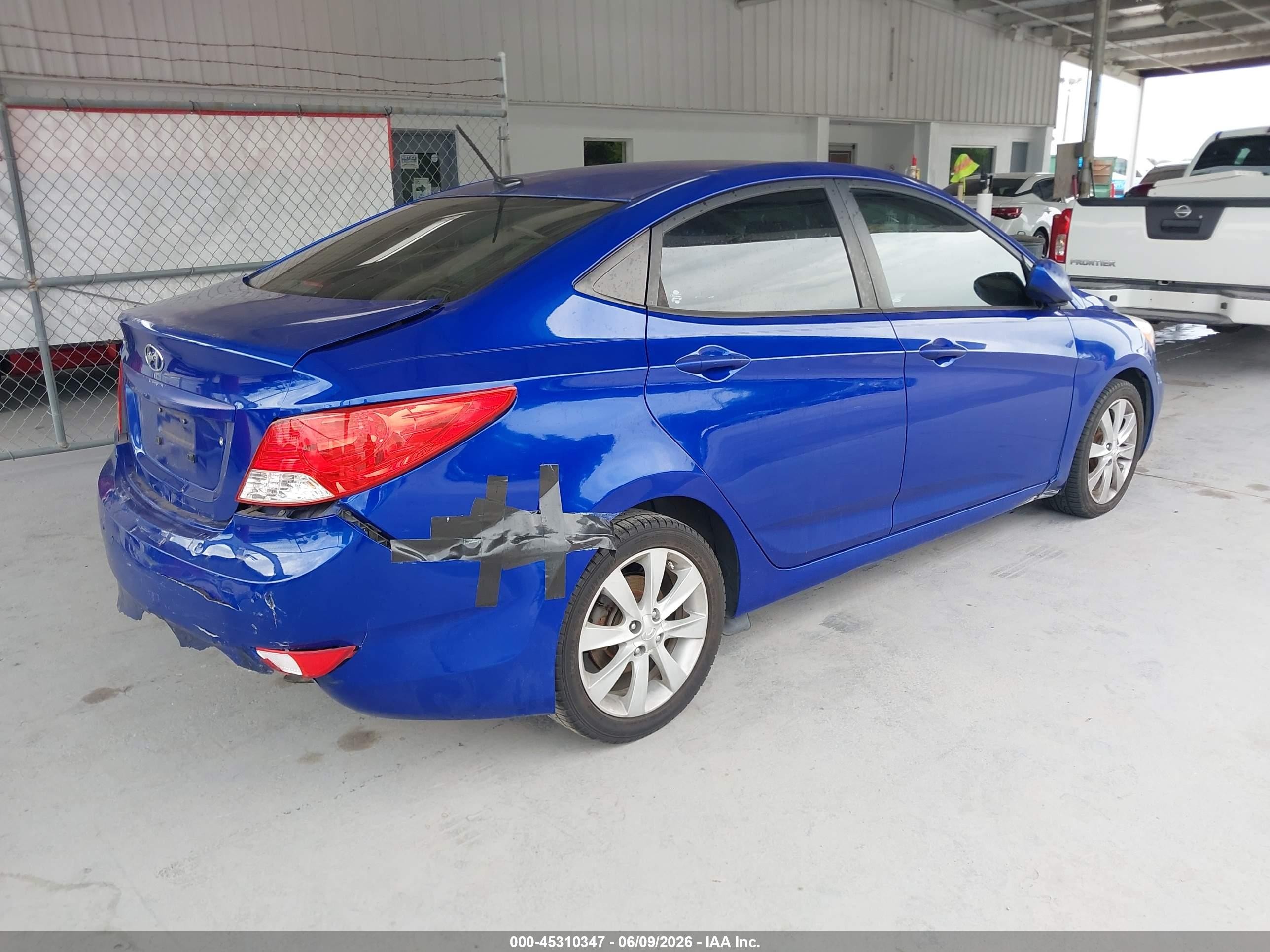2014 Hyundai Accent Gls Синий vin: KMHCU4AE1EU612027