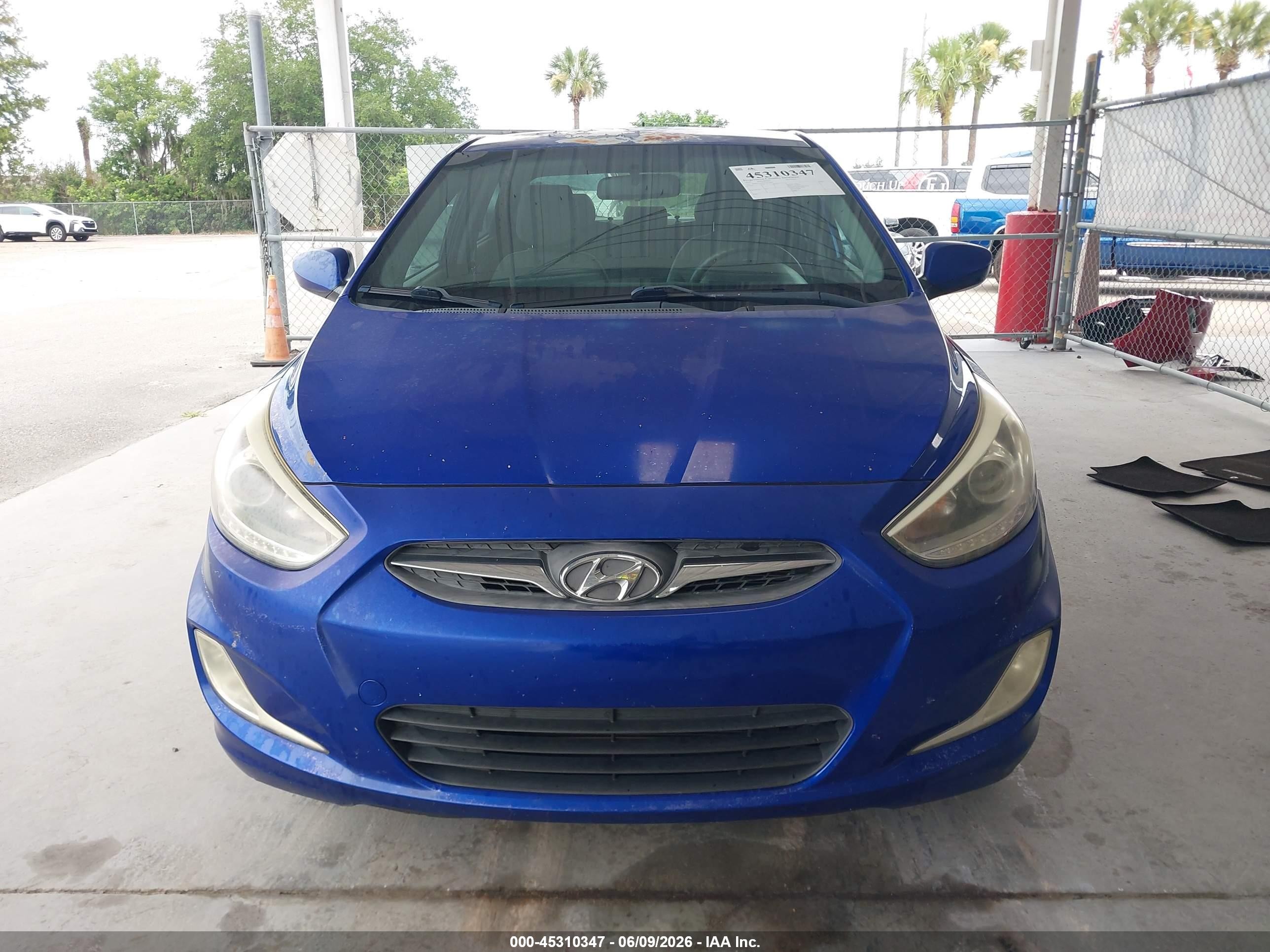 2014 Hyundai Accent Gls Синий vin: KMHCU4AE1EU612027
