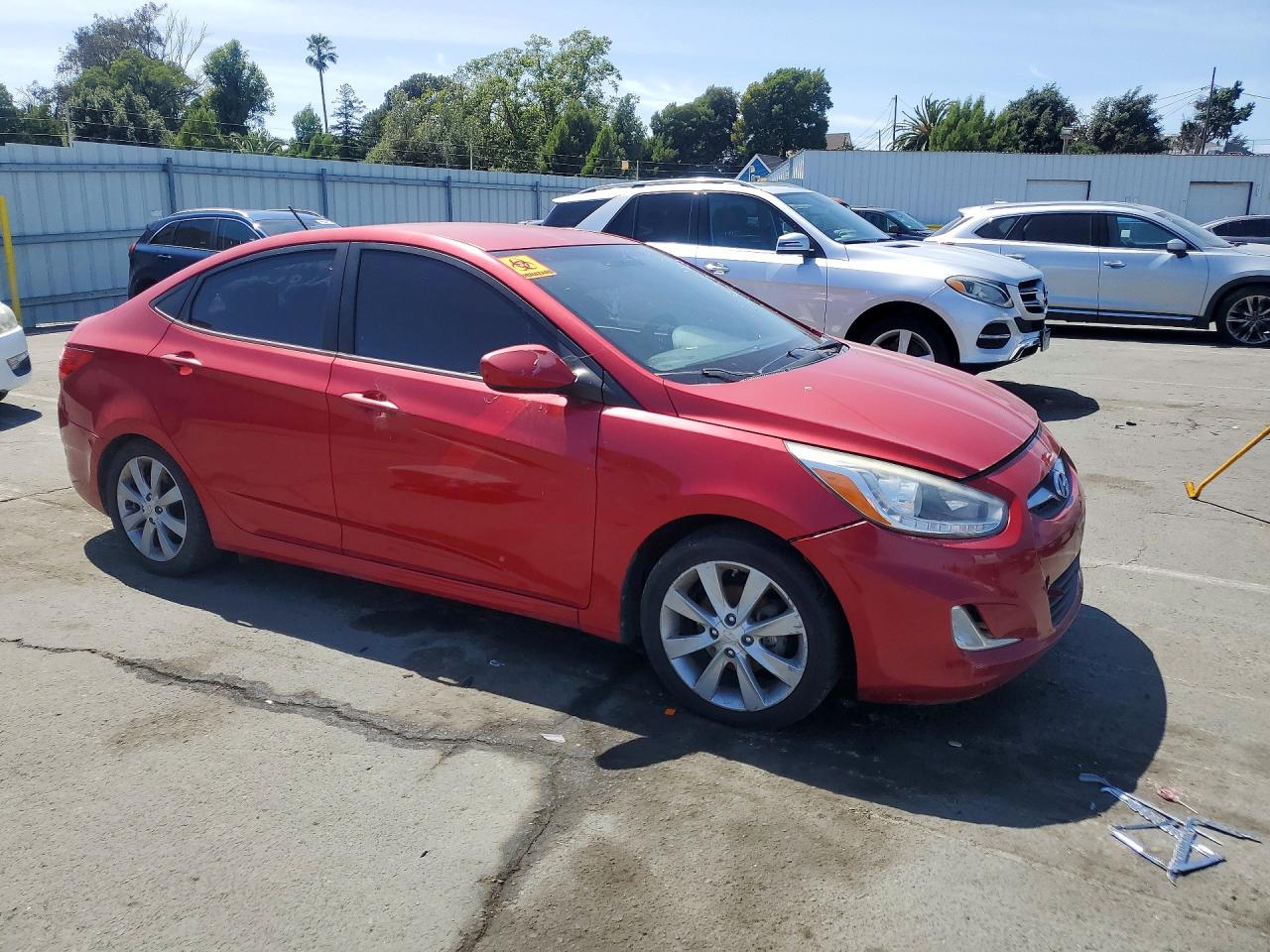 2014 Hyundai Accent Gls Red vin: KMHCU4AE1EU775762