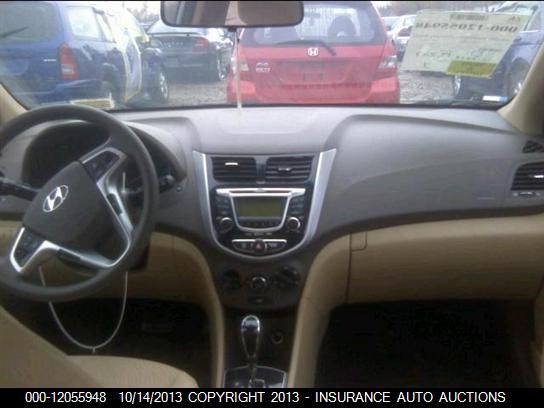 2012 Hyundai Accent Gls 4-door vin: KMHCU4AE2CU072278