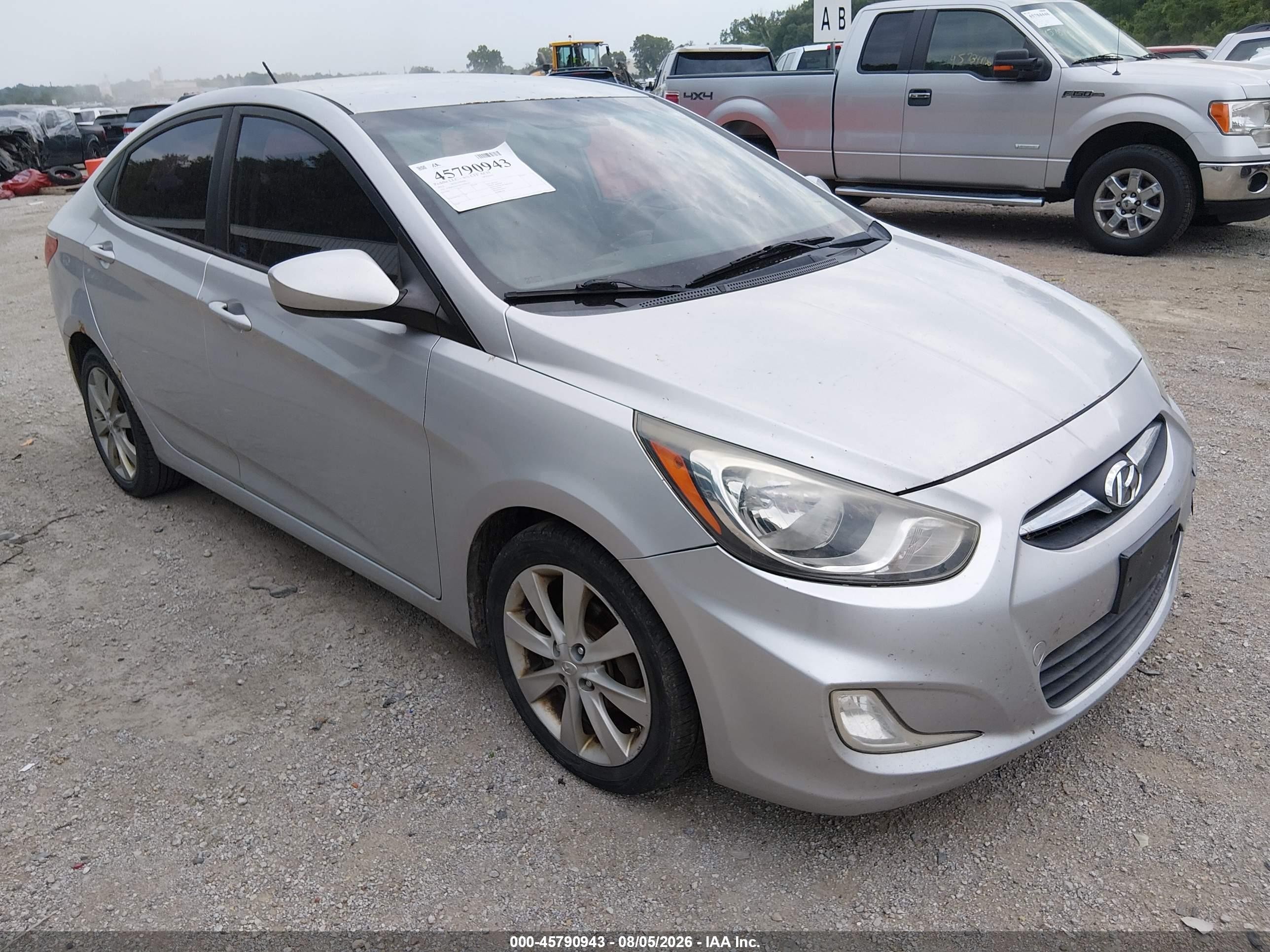 2012 Hyundai Accent Gls Silver vin: KMHCU4AE2CU078324