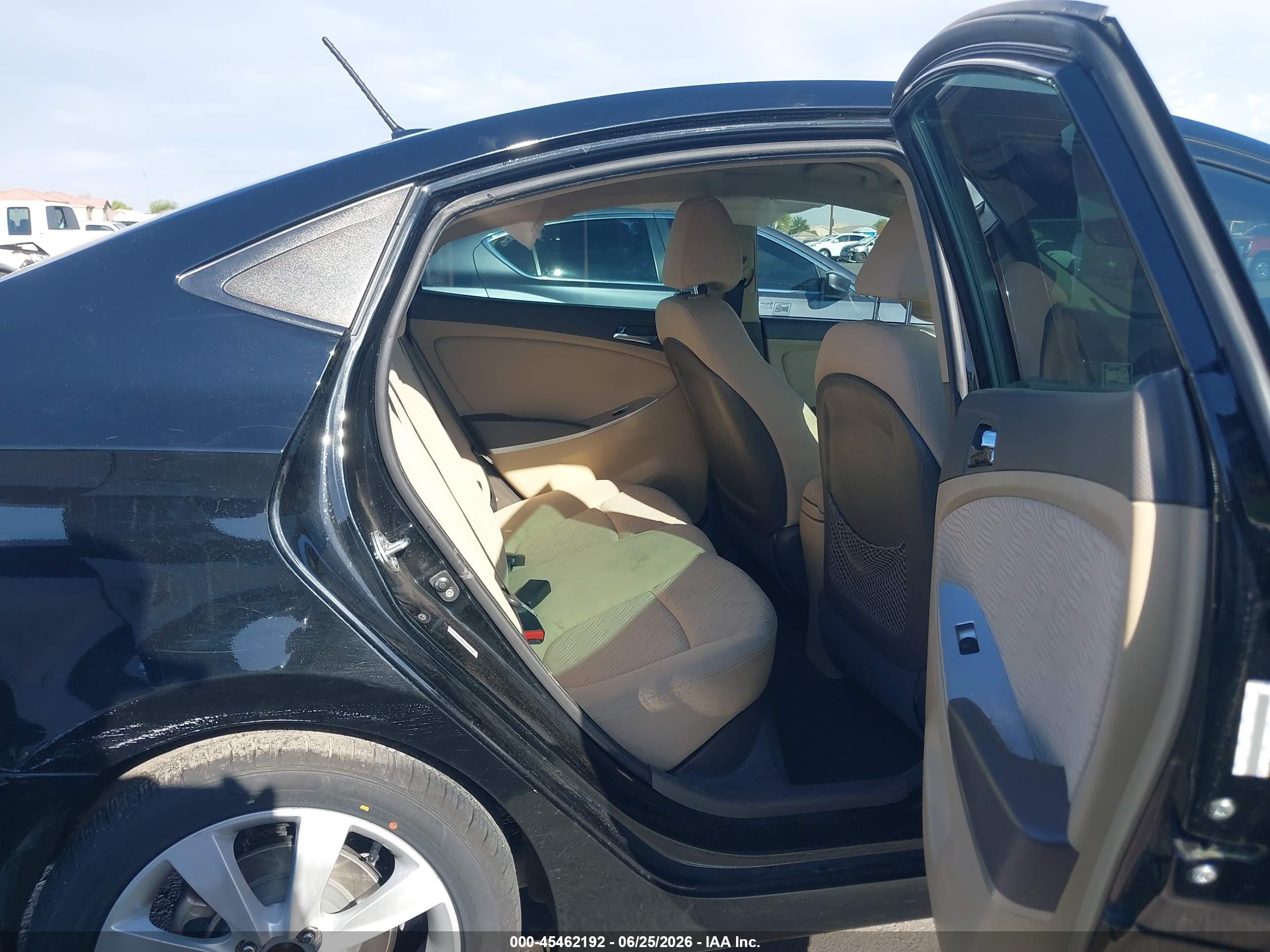 2012 Hyundai Accent Gls Black vin: KMHCU4AE2CU137016