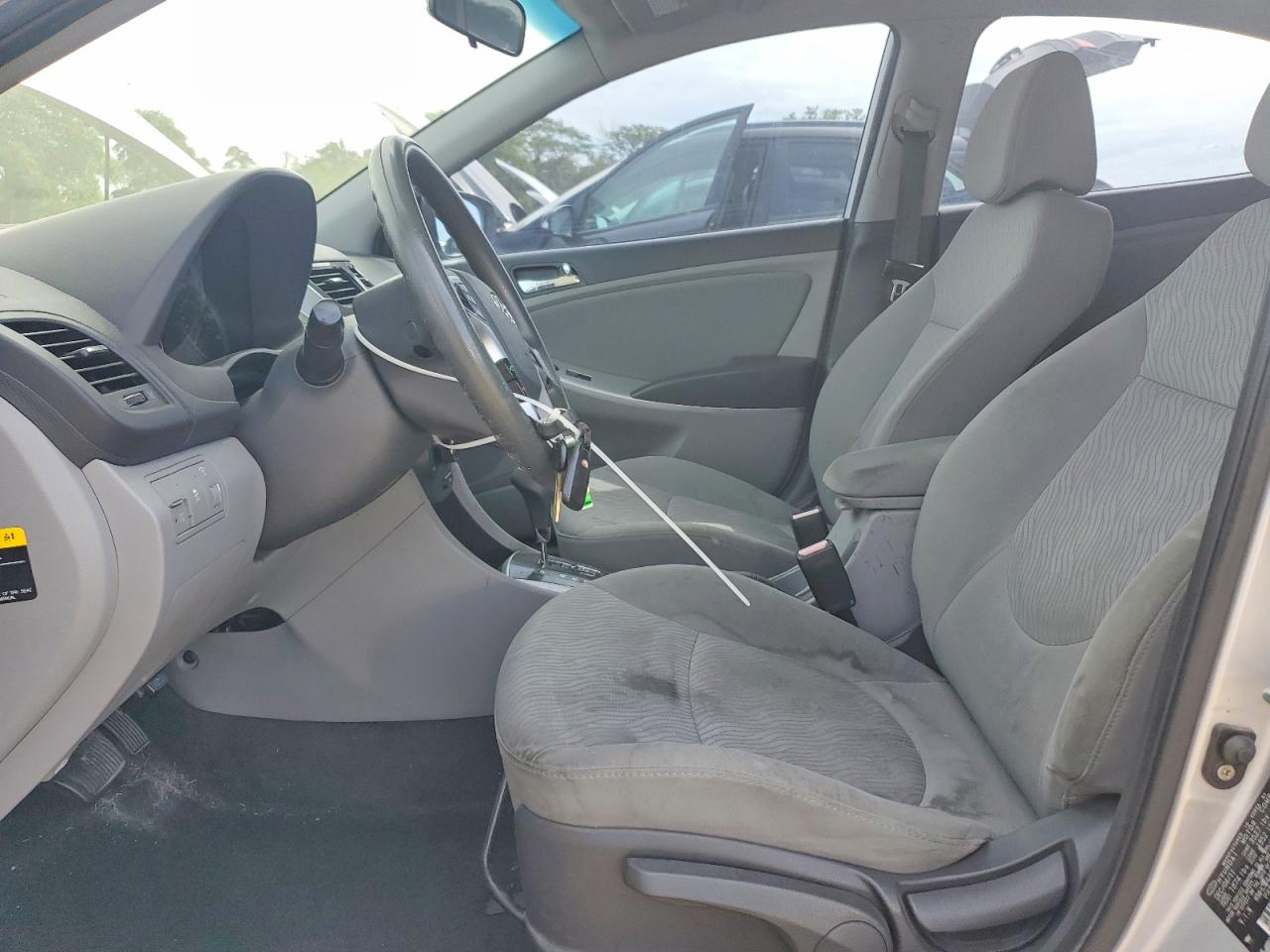 2012 Hyundai Accent Gls Silver vin: KMHCU4AE2CU180755