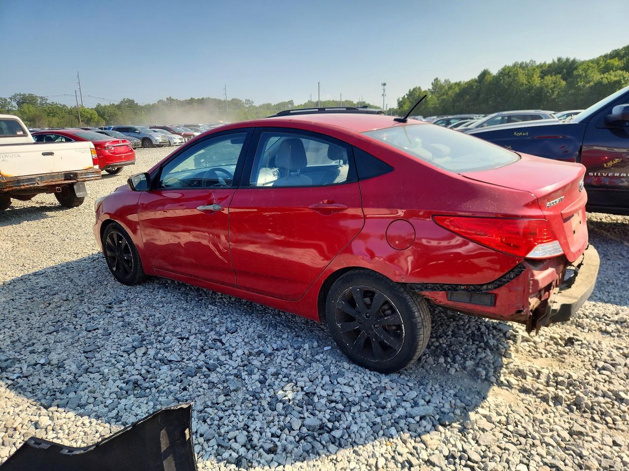 2012 Hyundai Accent Gls Red vin: KMHCU4AE2CU241036