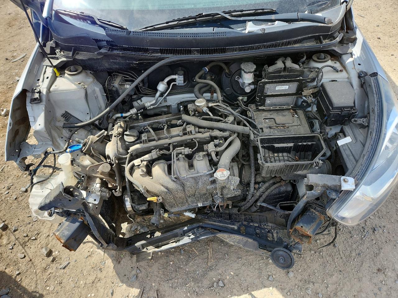 2013 Hyundai Accent Gls Silver vin: KMHCU4AE2DU277018