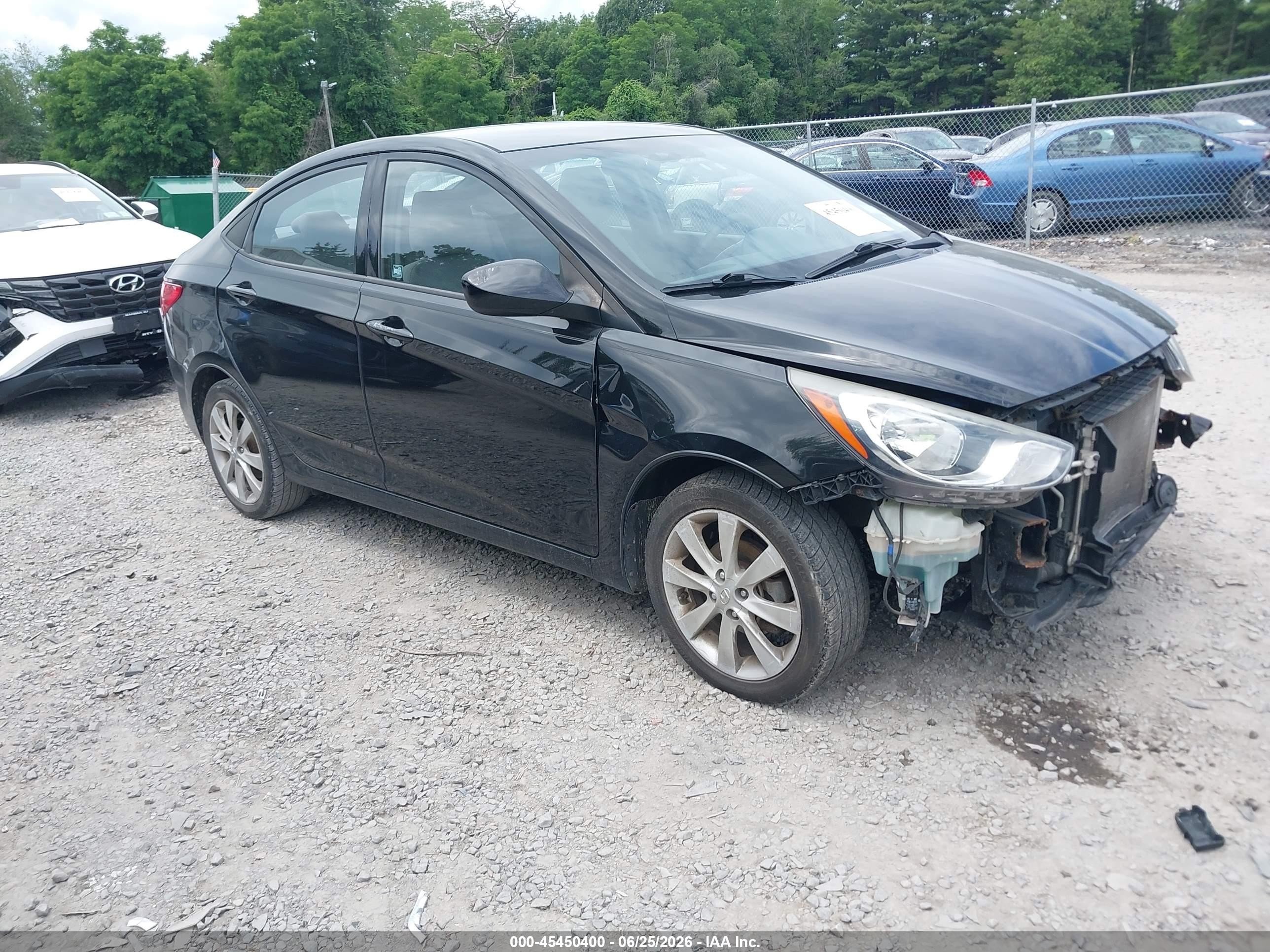 2013 Hyundai Accent Gls Black vin: KMHCU4AE2DU293820