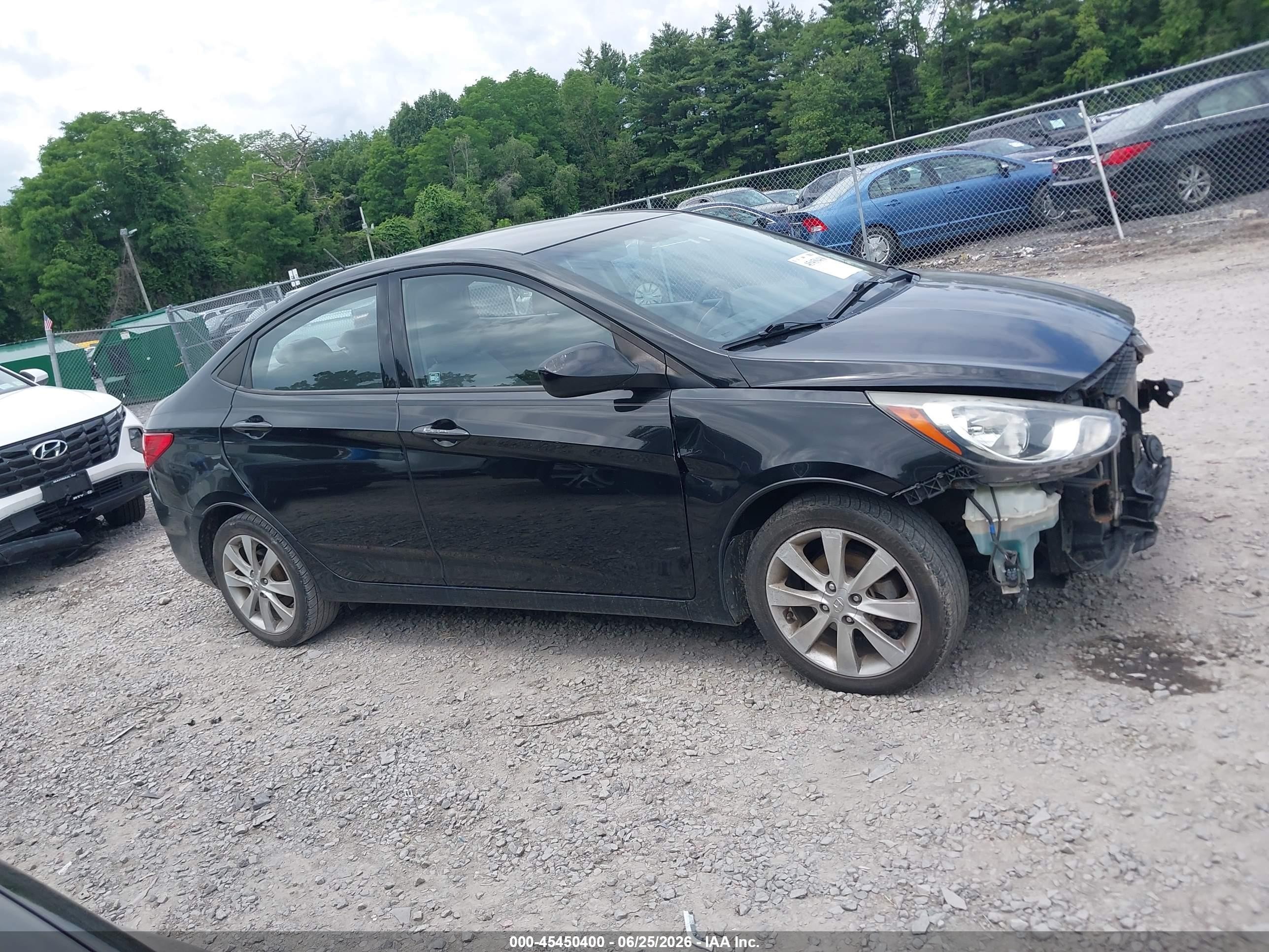 2013 Hyundai Accent Gls Black vin: KMHCU4AE2DU293820