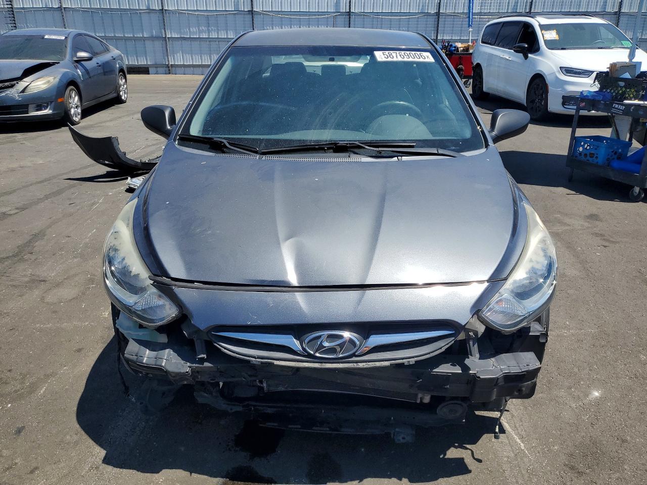 2013 Hyundai Accent Gls Gray vin: KMHCU4AE2DU316402