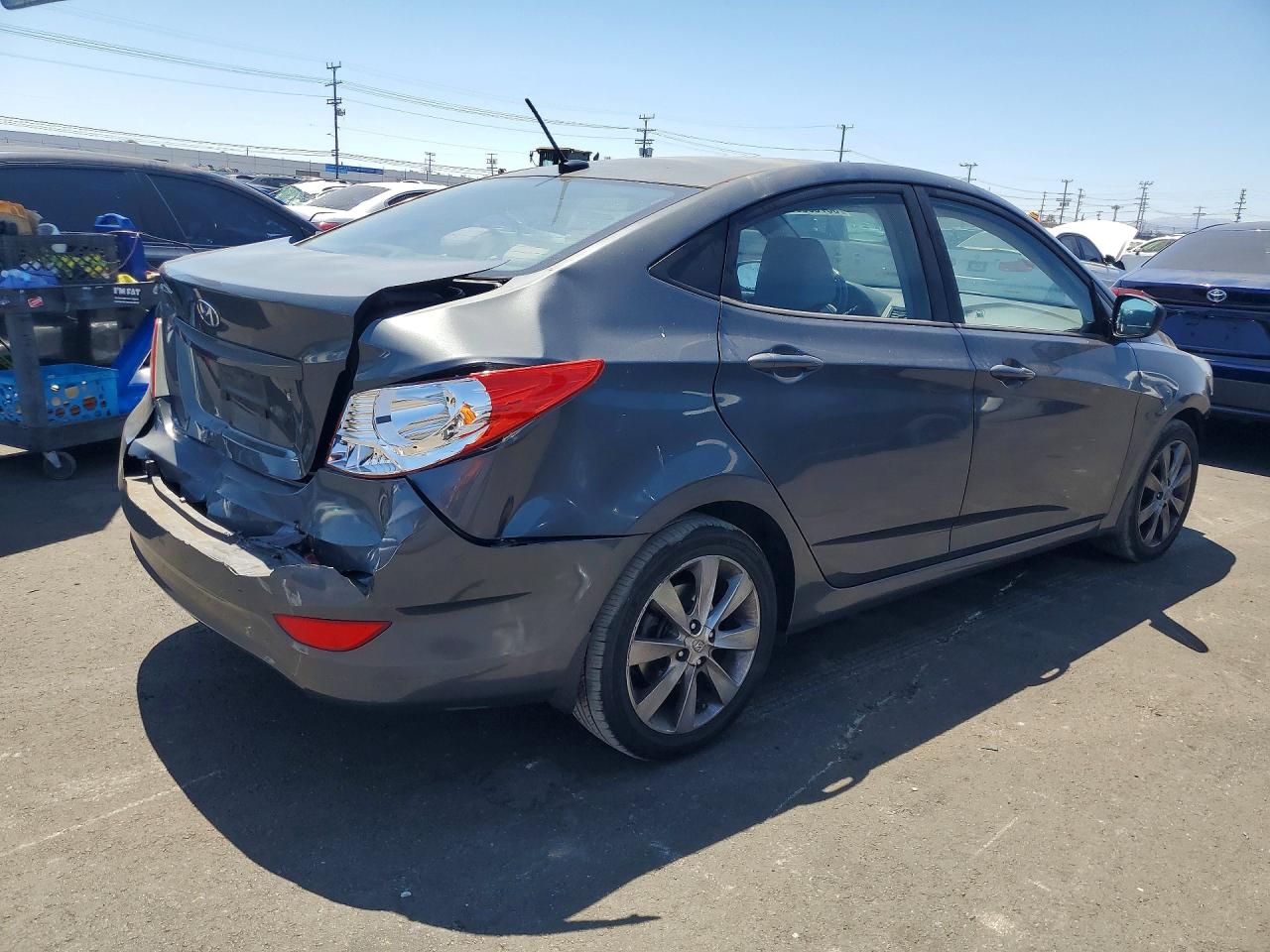 2013 Hyundai Accent Gls Gray vin: KMHCU4AE2DU316402