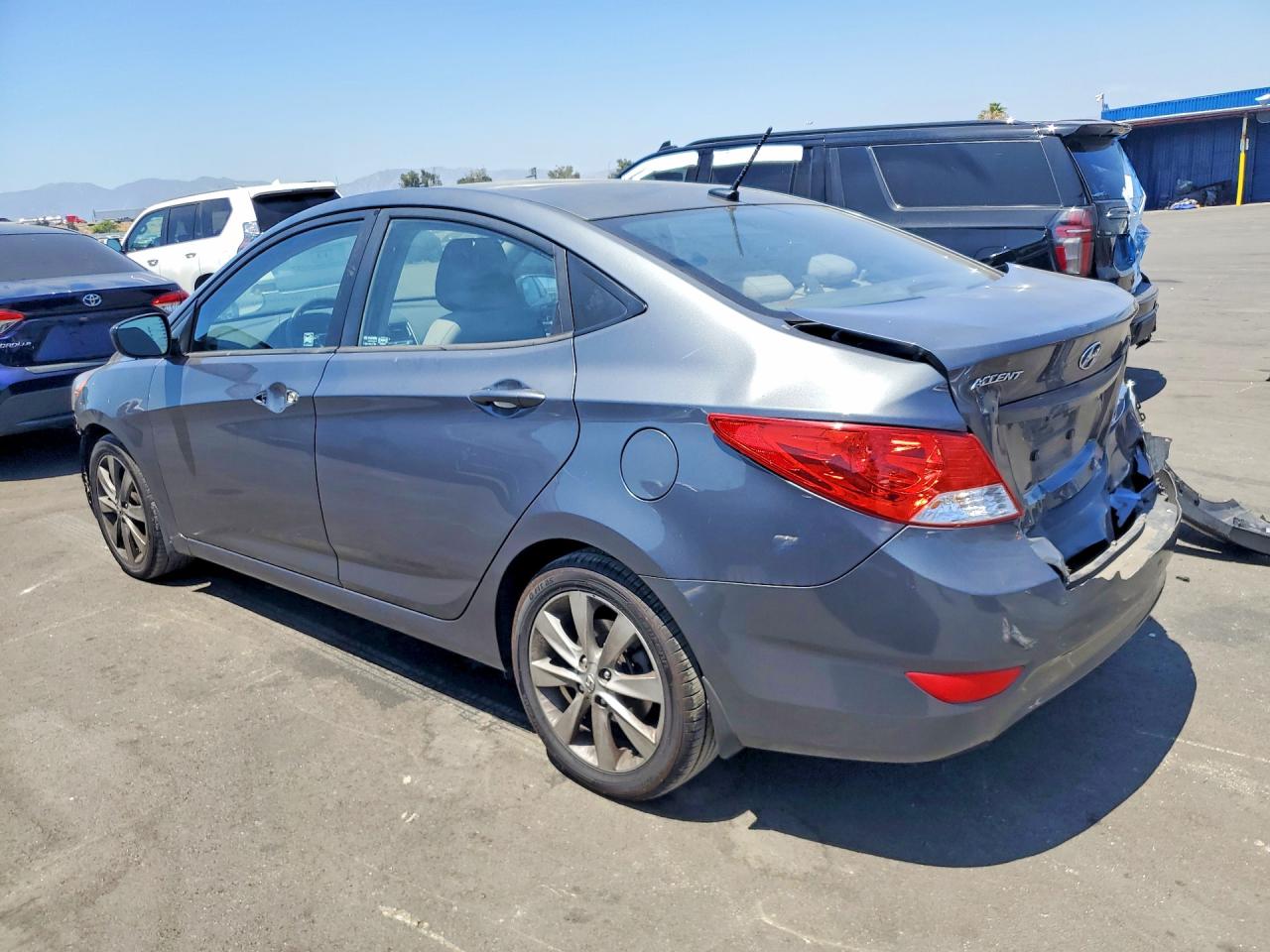 2013 Hyundai Accent Gls Gray vin: KMHCU4AE2DU316402