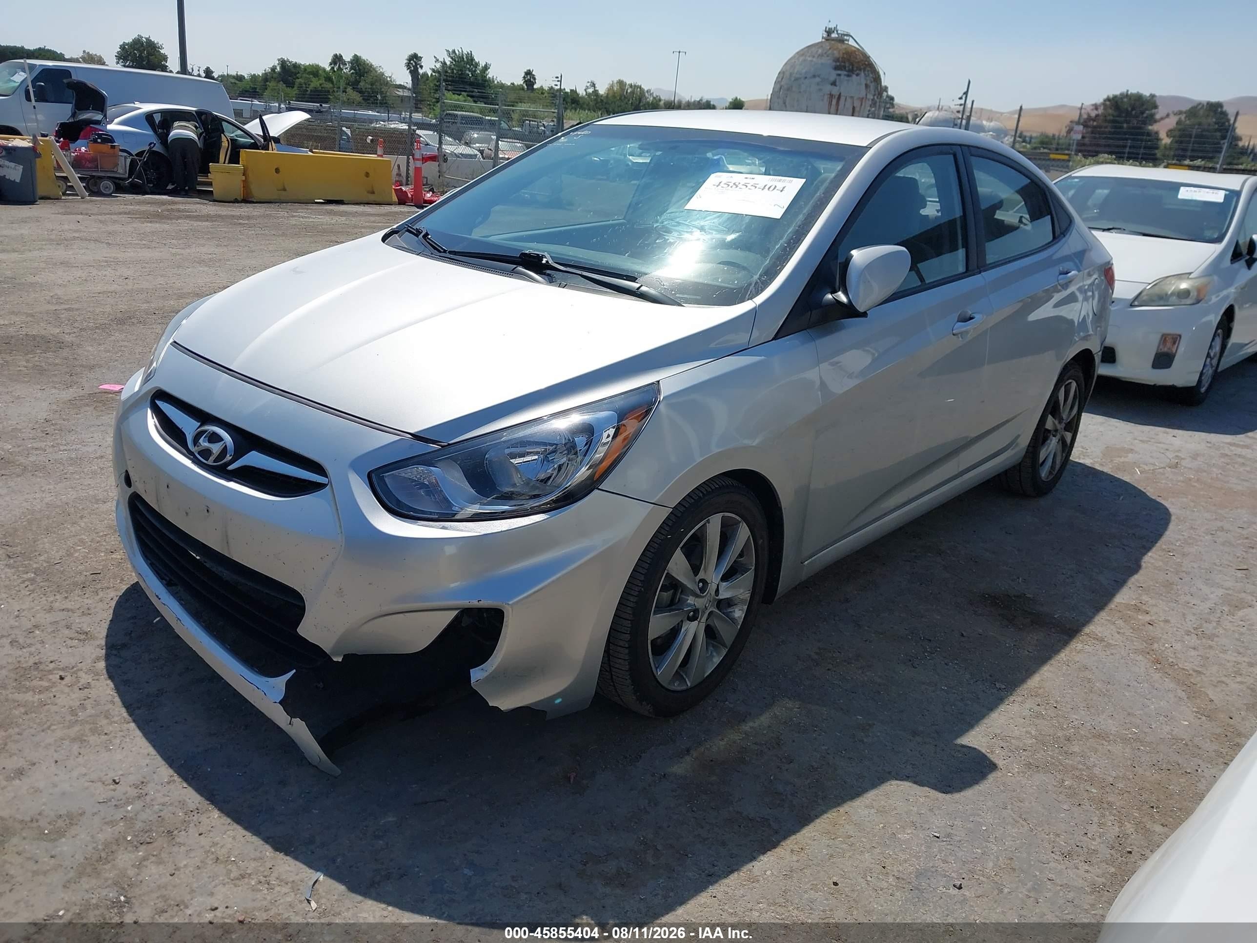 2013 Hyundai Accent Gls Gray vin: KMHCU4AE2DU443425