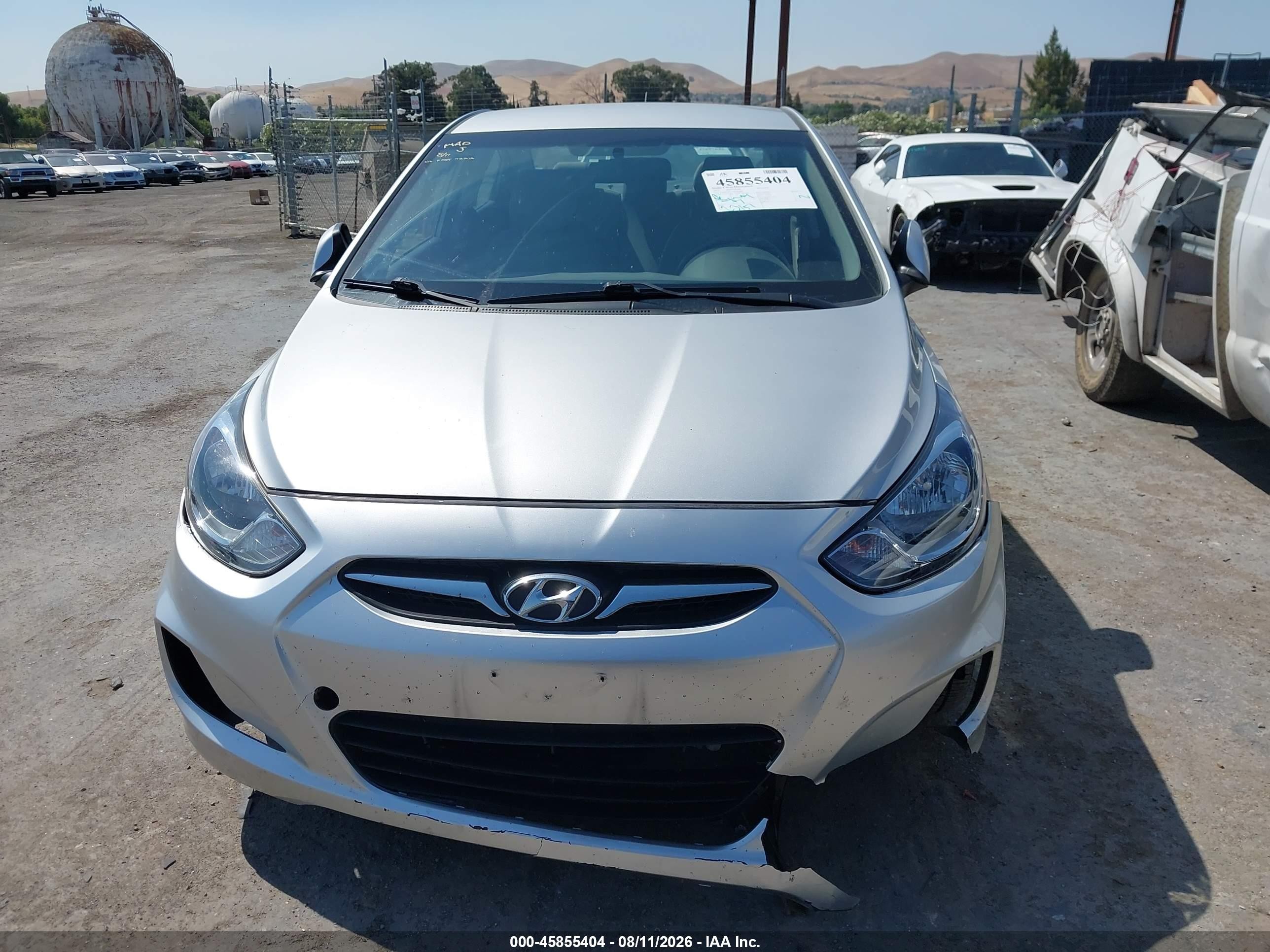 2013 Hyundai Accent Gls Gray vin: KMHCU4AE2DU443425