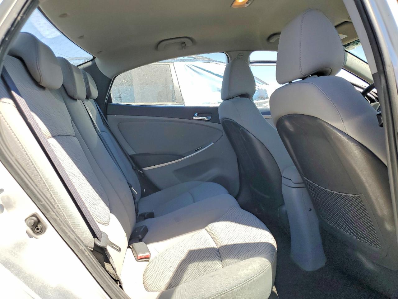 2013 Hyundai Accent Gls Silver vin: KMHCU4AE2DU443473