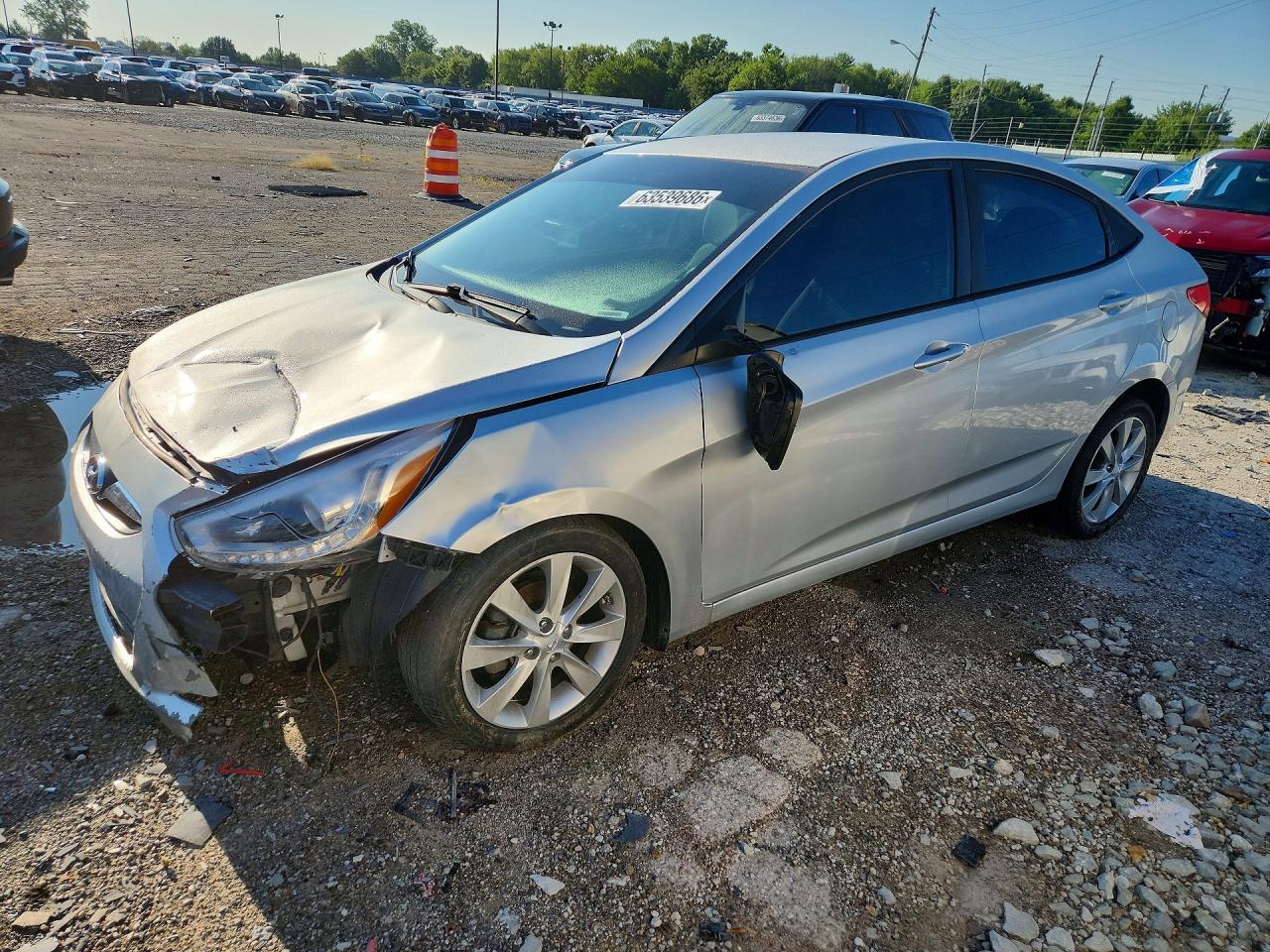 2014 Hyundai Accent Gls Silver vin: KMHCU4AE2EU752815