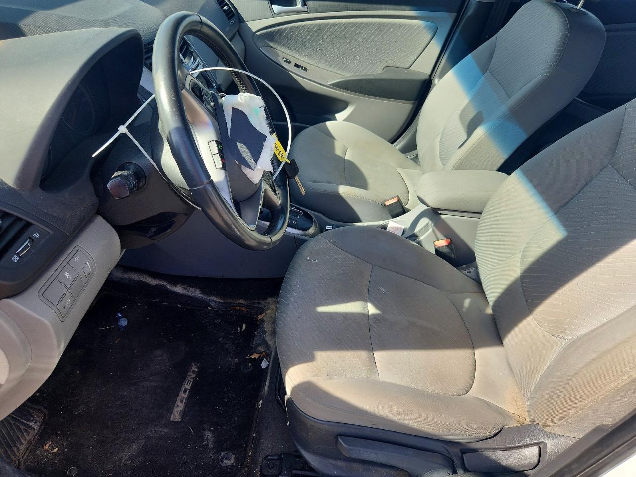 2015 Hyundai Accent Gls White vin: KMHCU4AE2FU894731