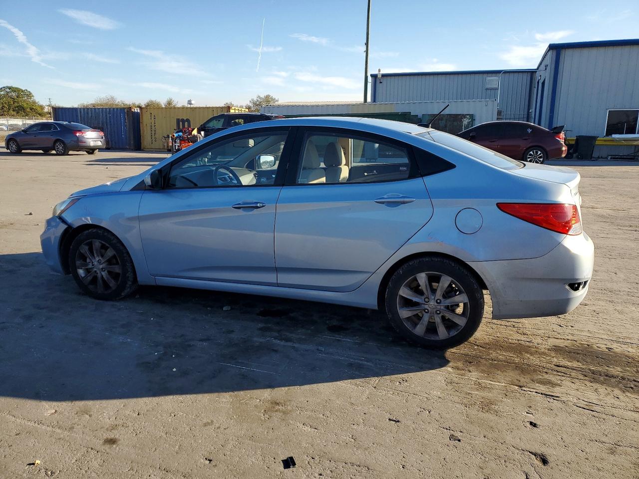 2013 Hyundai Accent Gls Blue vin: KMHCU4AE3DU277576