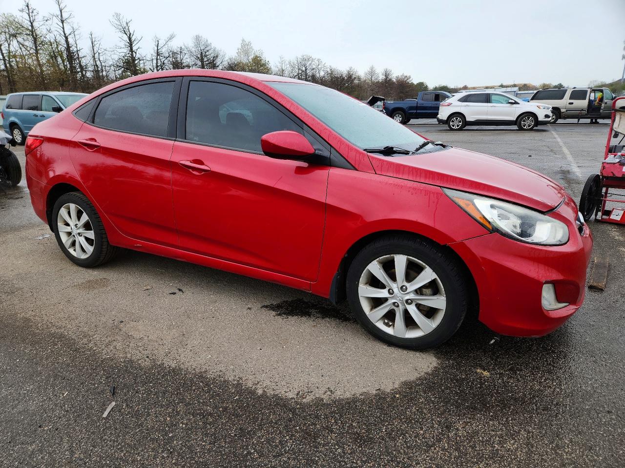 2013 Hyundai Accent Gls Red vin: KMHCU4AE3DU404892