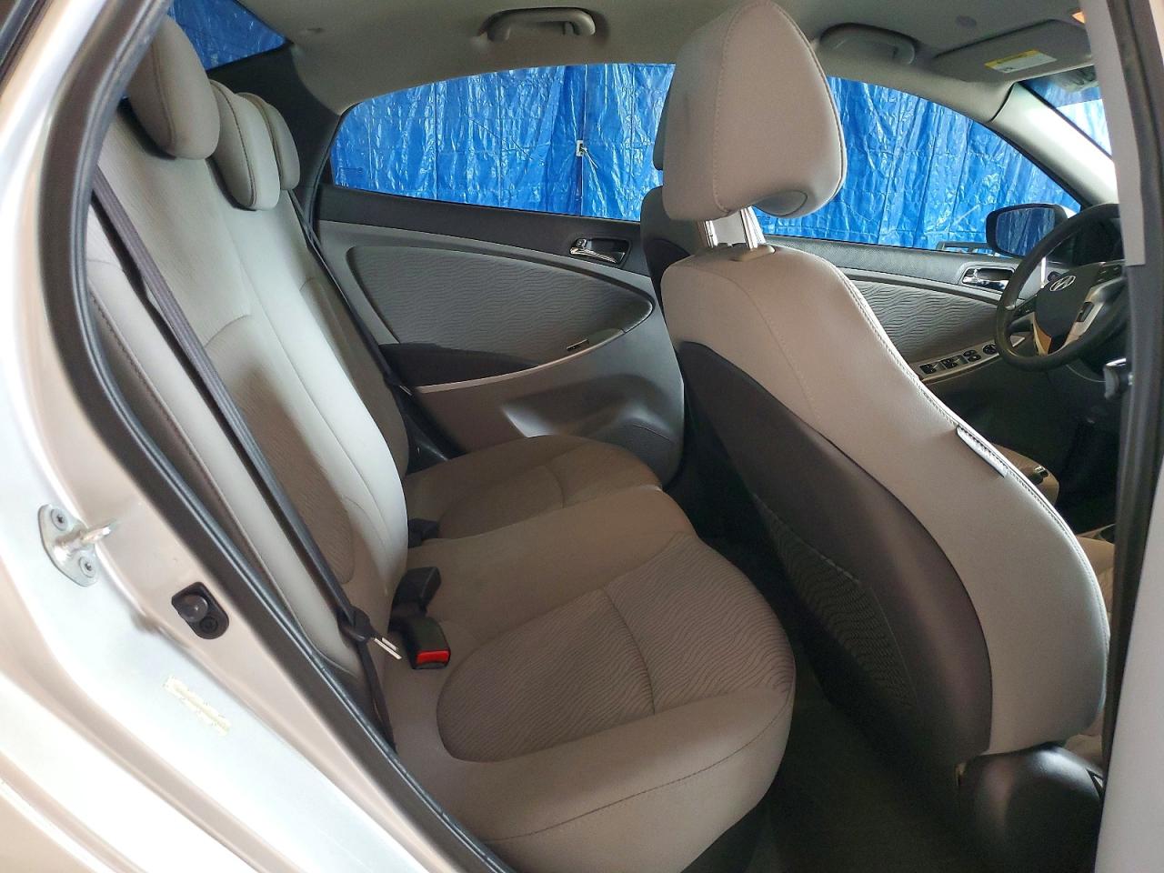2013 Hyundai Accent Gls Silver vin: KMHCU4AE3DU442543