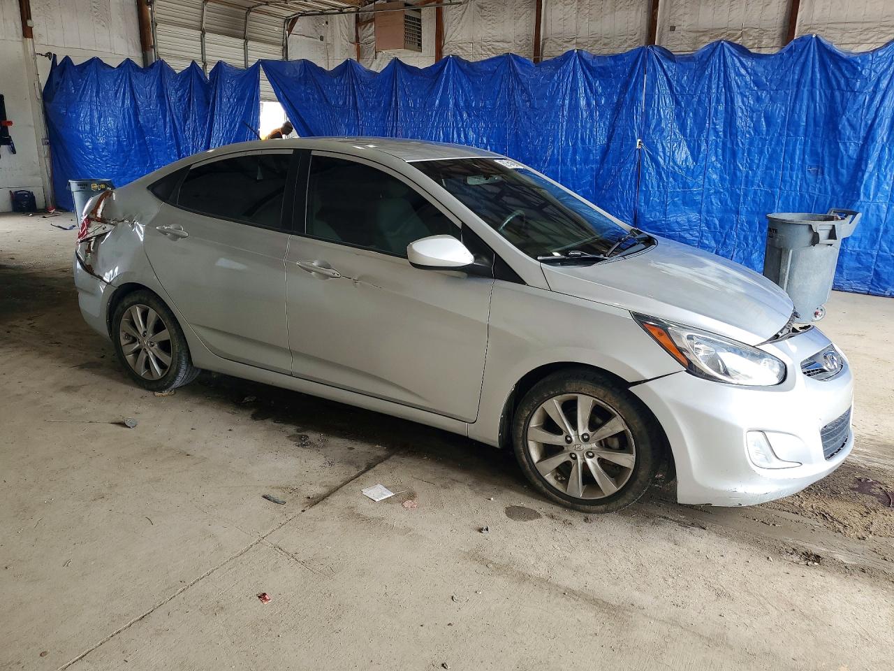 2013 Hyundai Accent Gls Silver vin: KMHCU4AE3DU442543