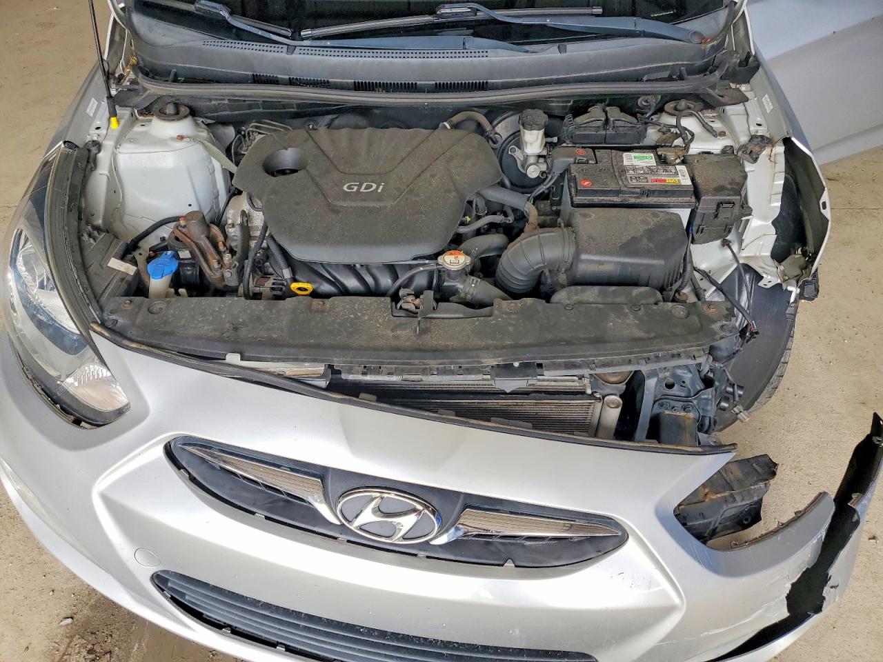 2013 Hyundai Accent Gls Silver vin: KMHCU4AE3DU442543