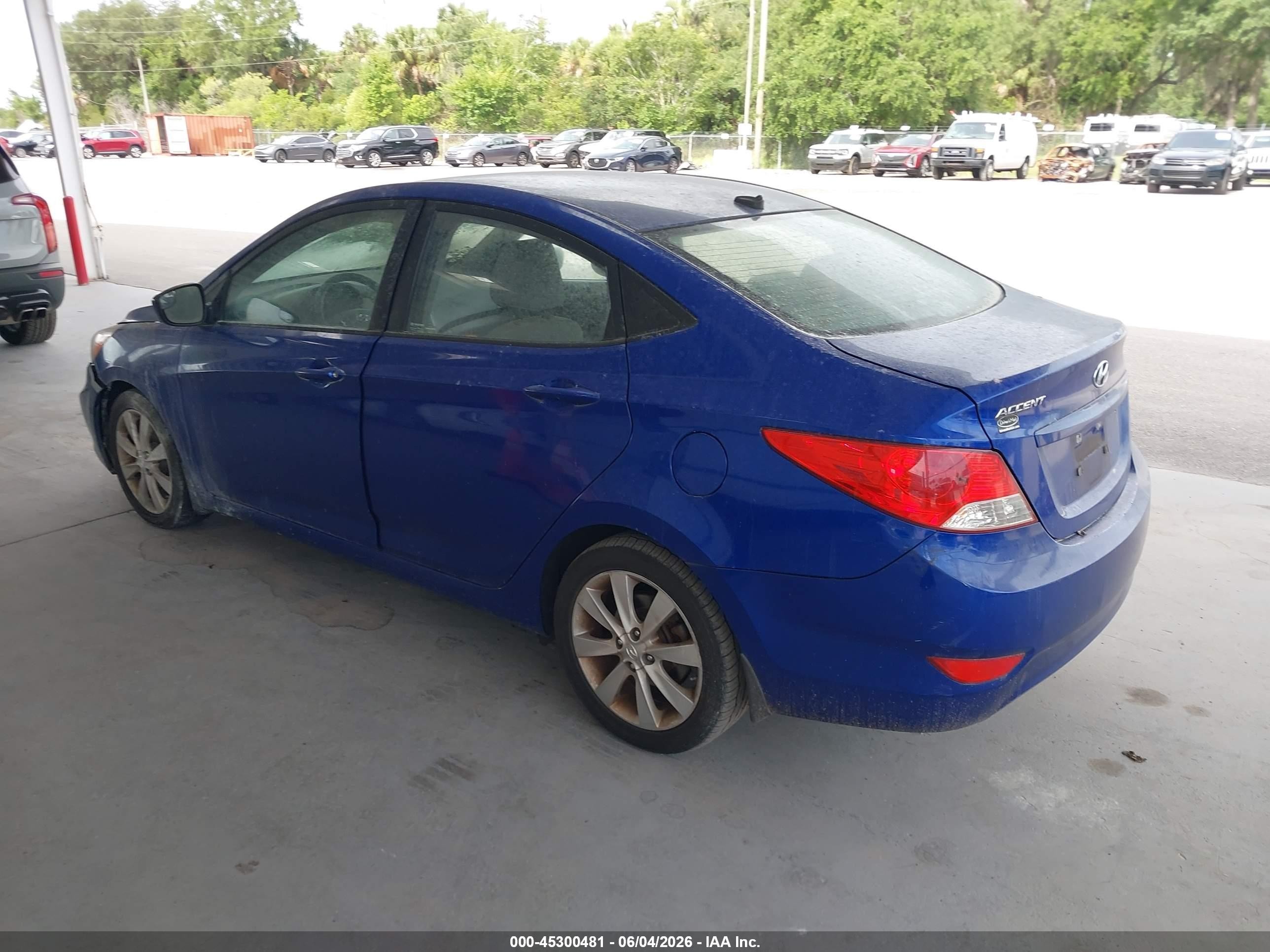 2014 Hyundai Accent Gls Blue vin: KMHCU4AE3EU608190