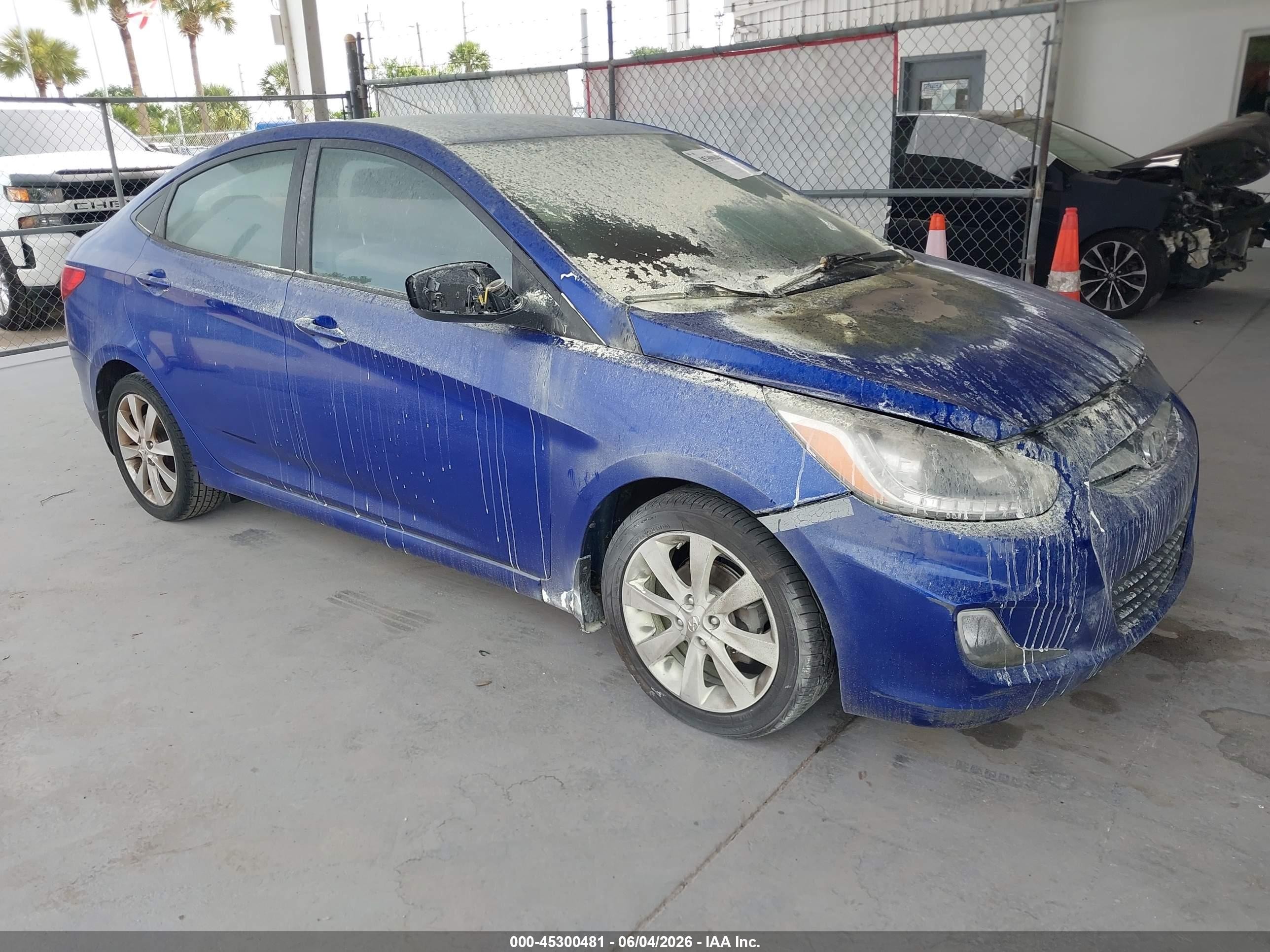 2014 Hyundai Accent Gls Blue vin: KMHCU4AE3EU608190