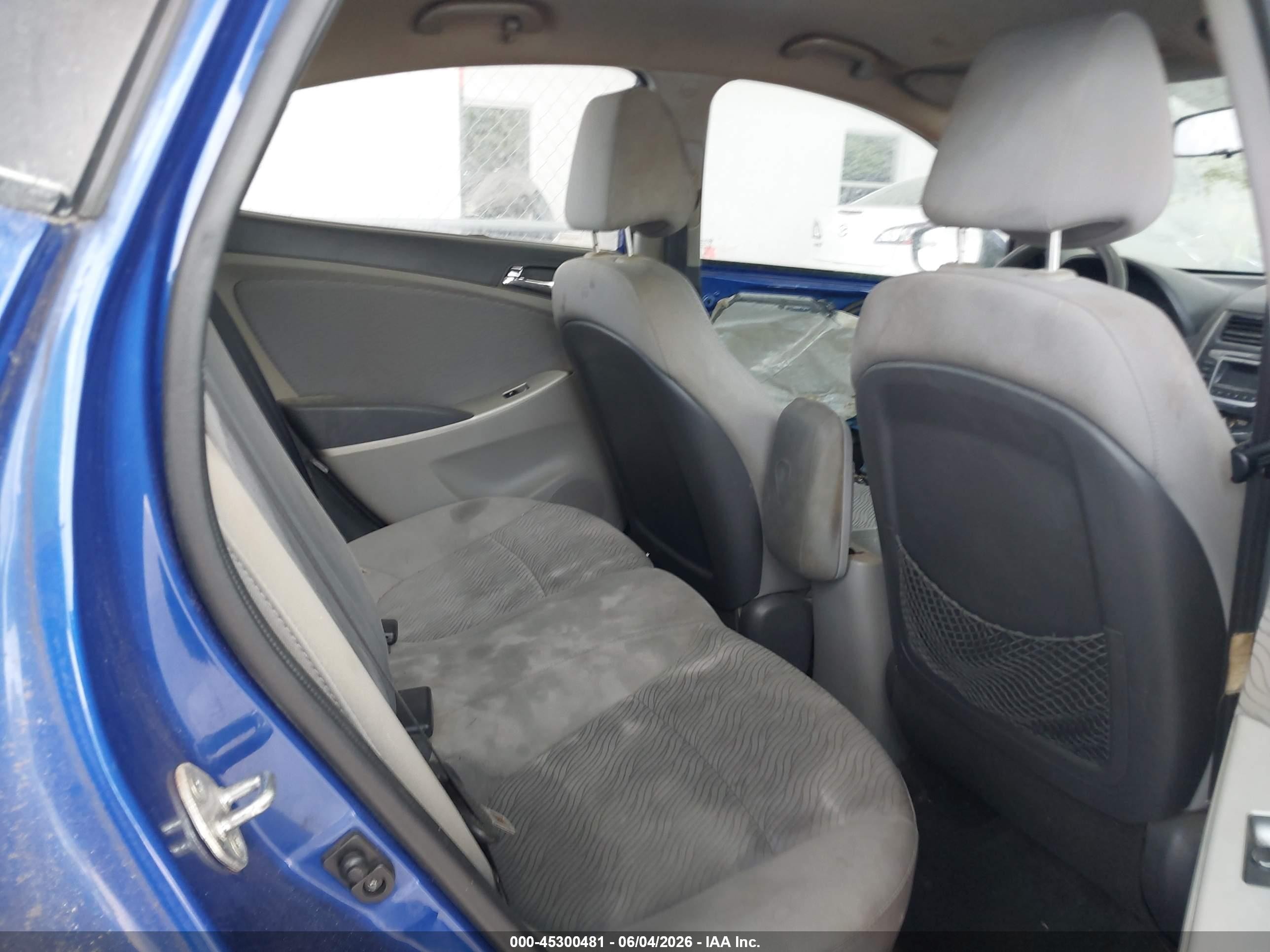 2014 Hyundai Accent Gls Blue vin: KMHCU4AE3EU608190