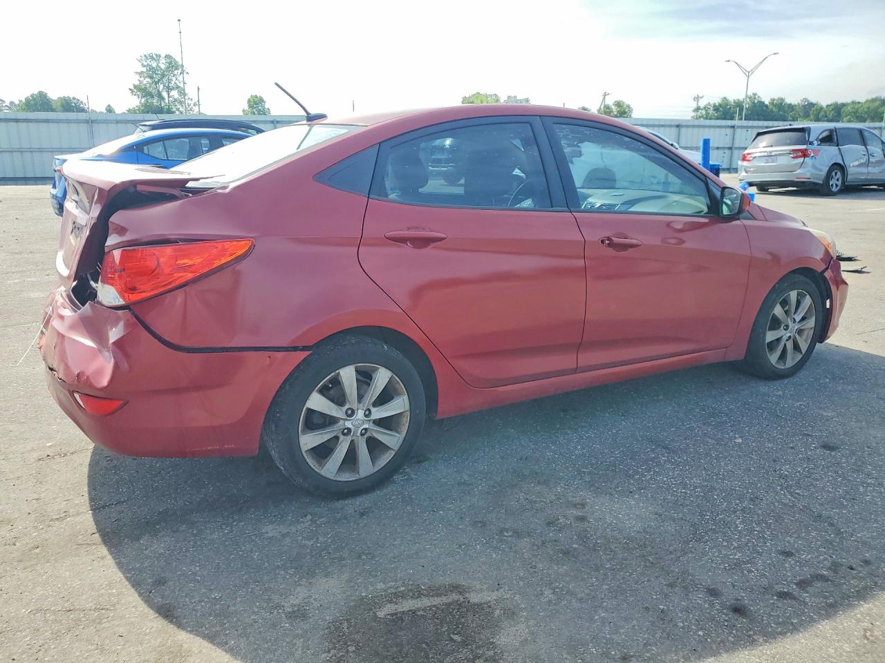 2014 Hyundai Accent Gls Red vin: KMHCU4AE3EU620324