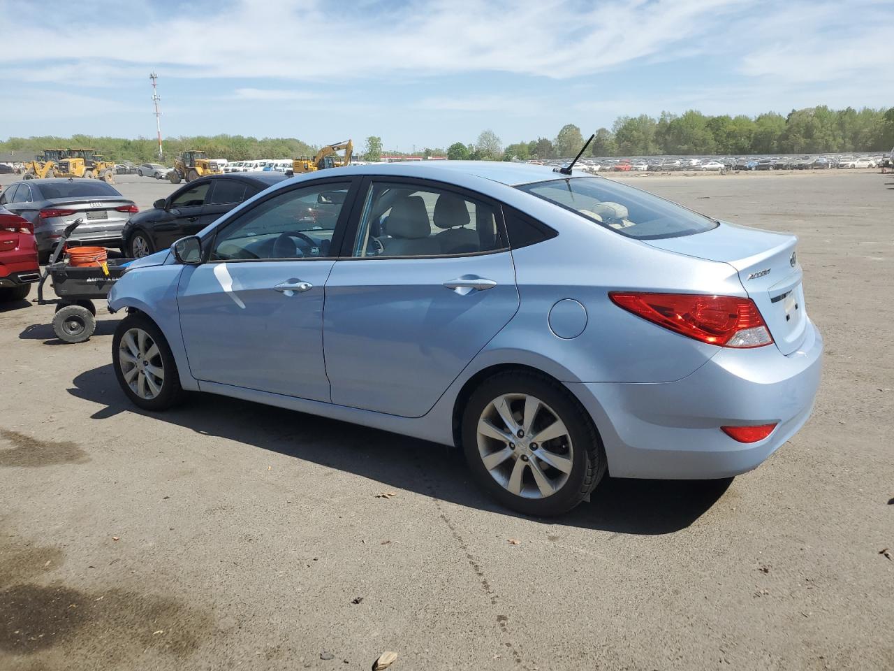 2014 Hyundai Accent Gls Blue vin: KMHCU4AE3EU699770